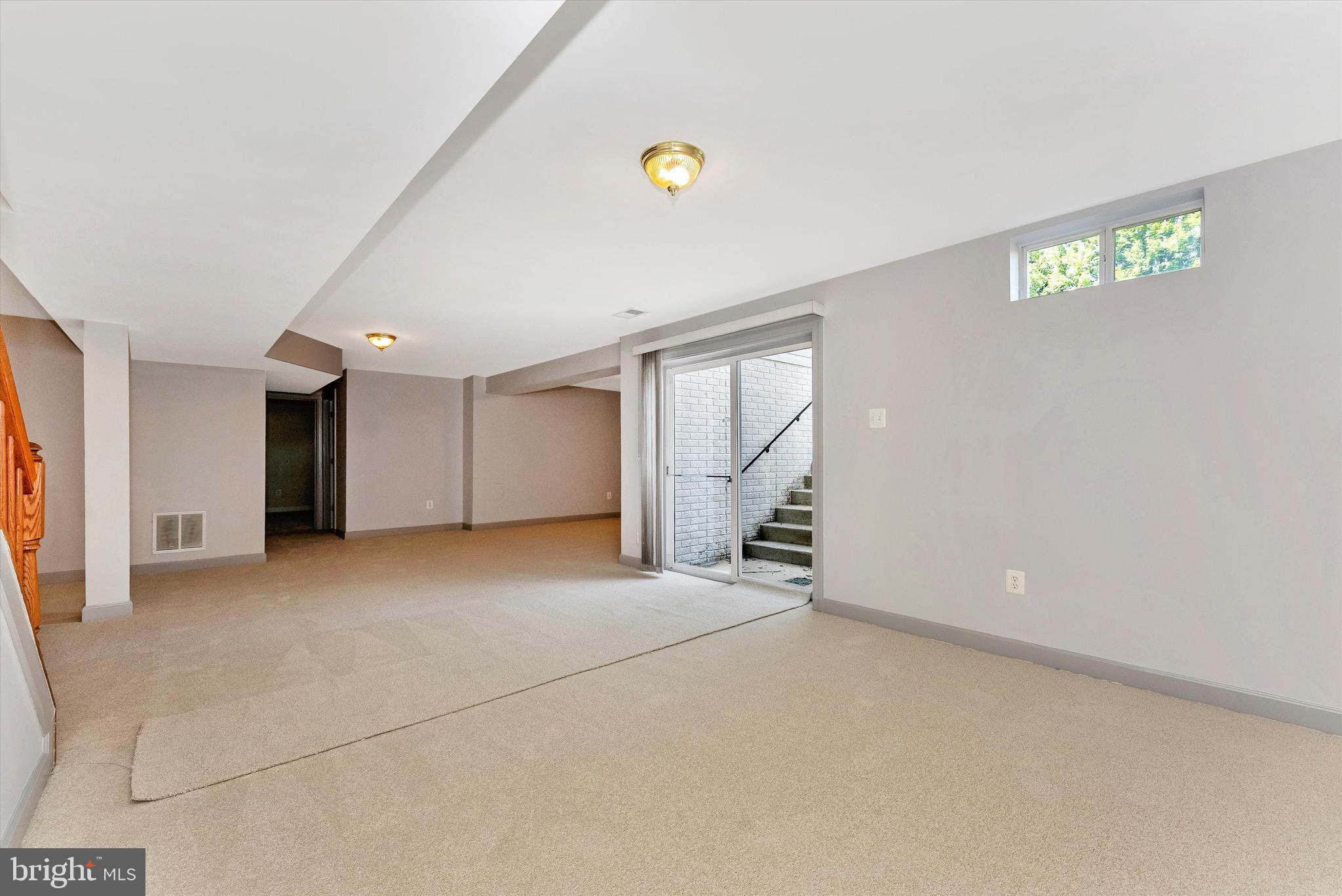 SUN MEADOW - Residential