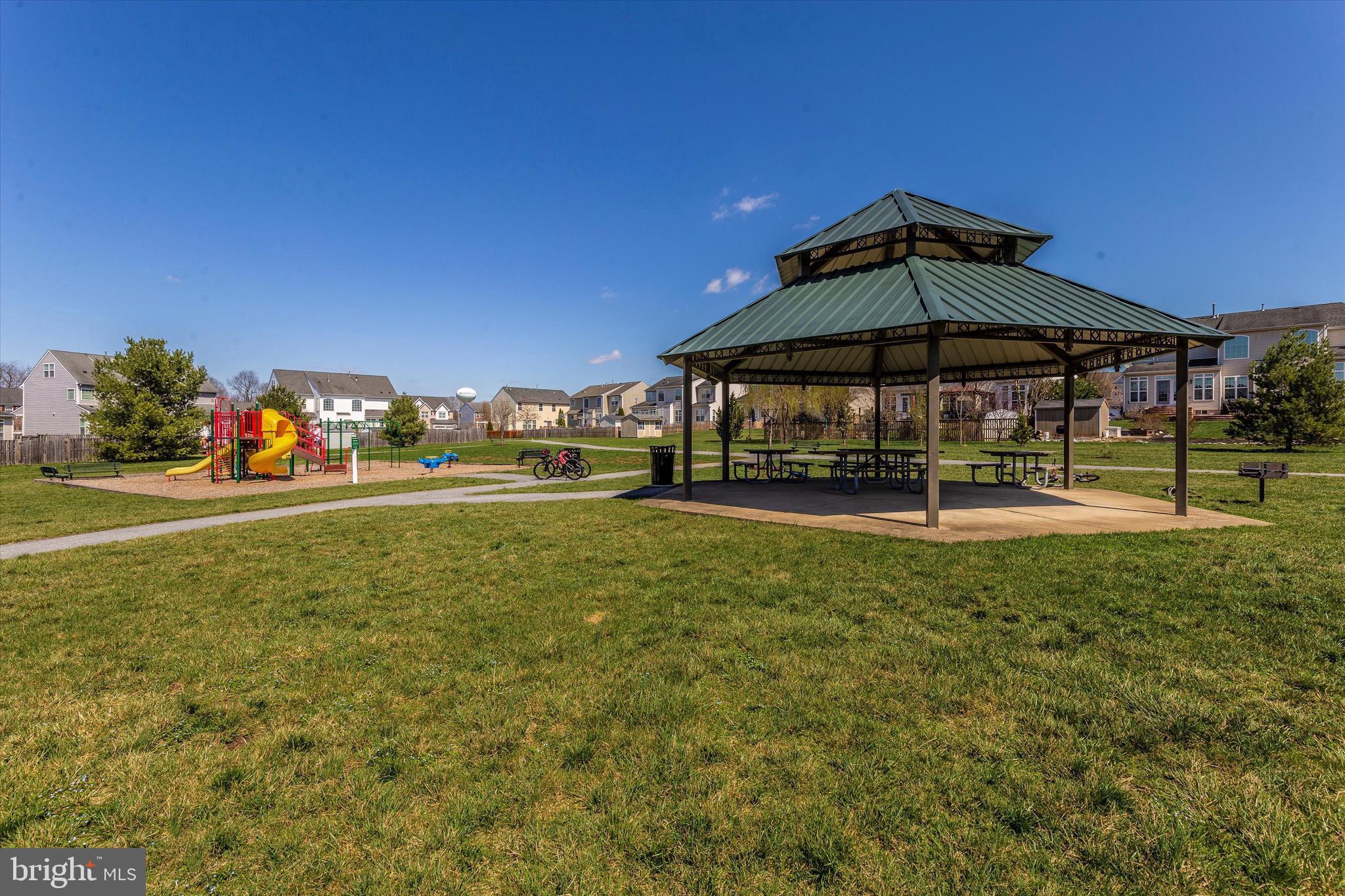 SUN MEADOW - Residential