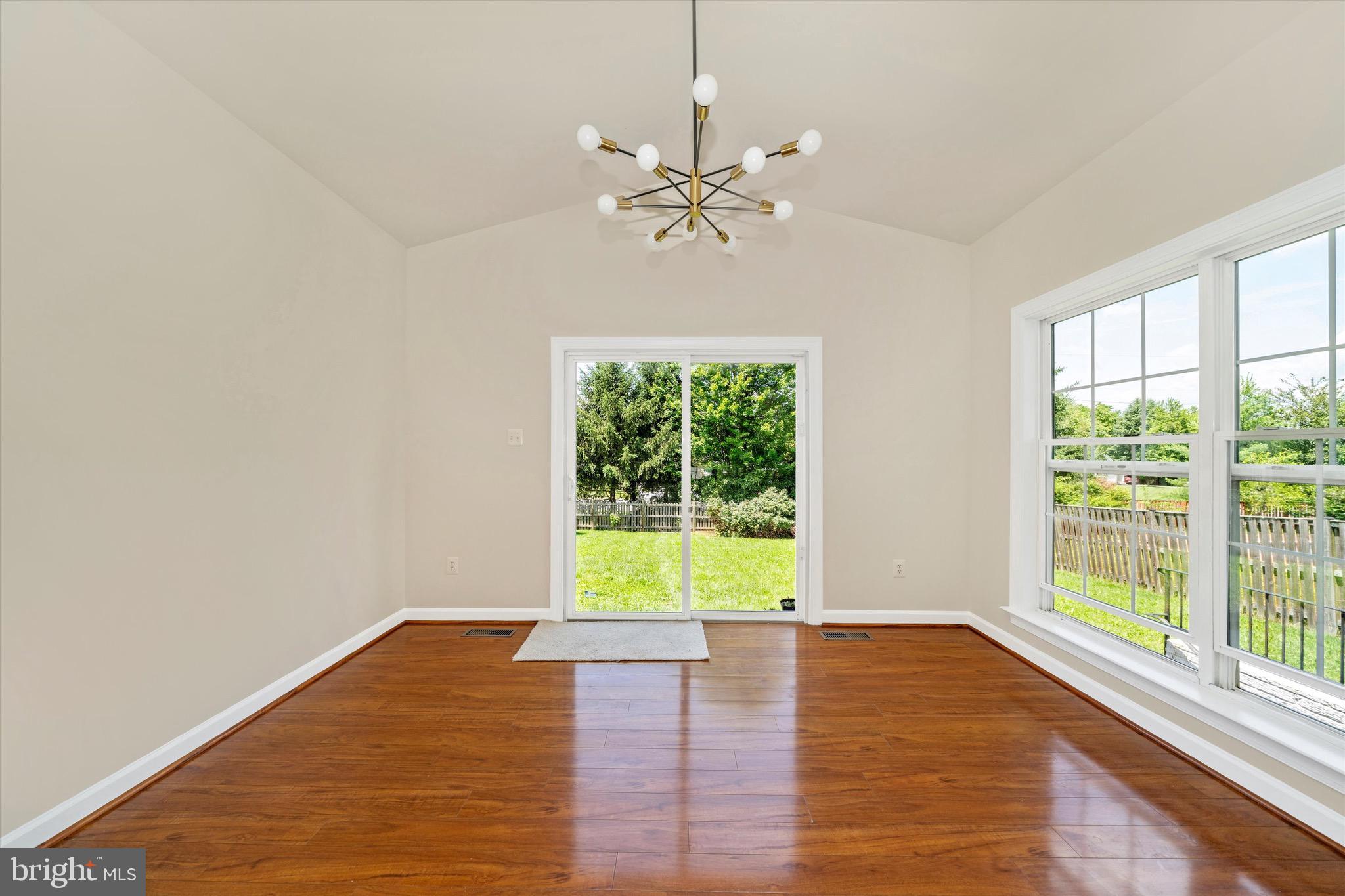 SUN MEADOW - Residential