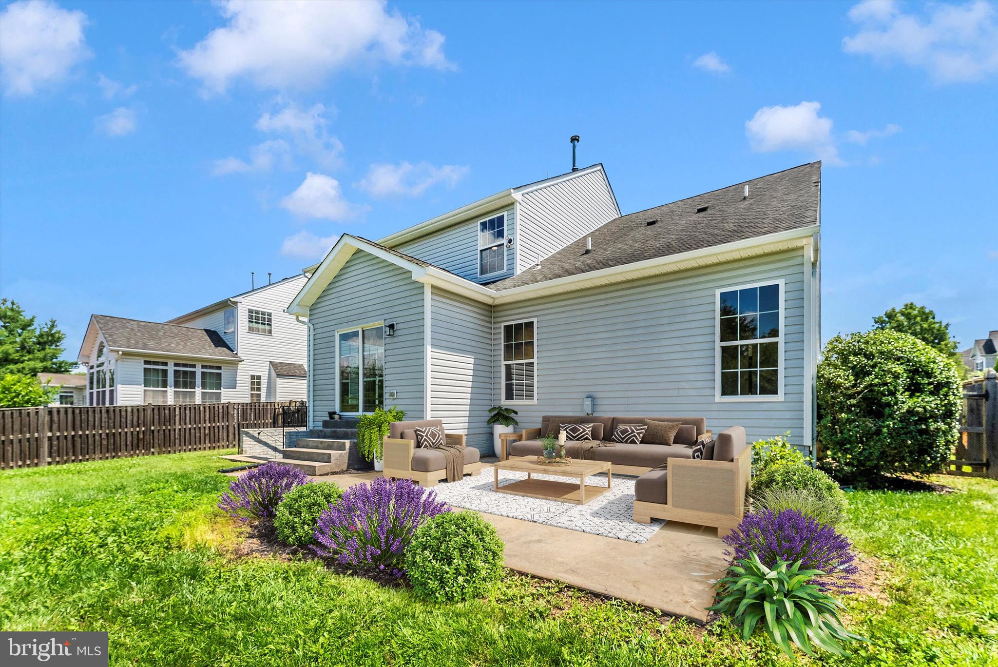 SUN MEADOW - Residential