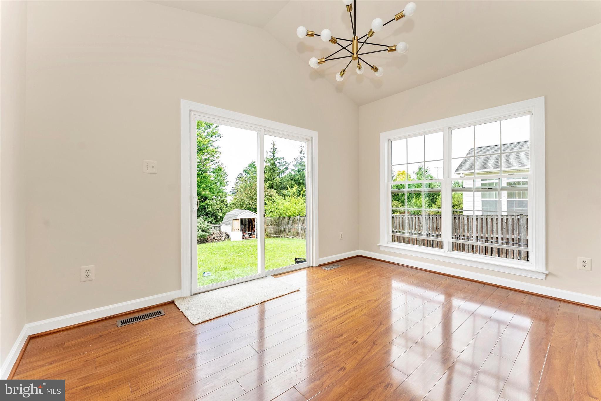 SUN MEADOW - Residential