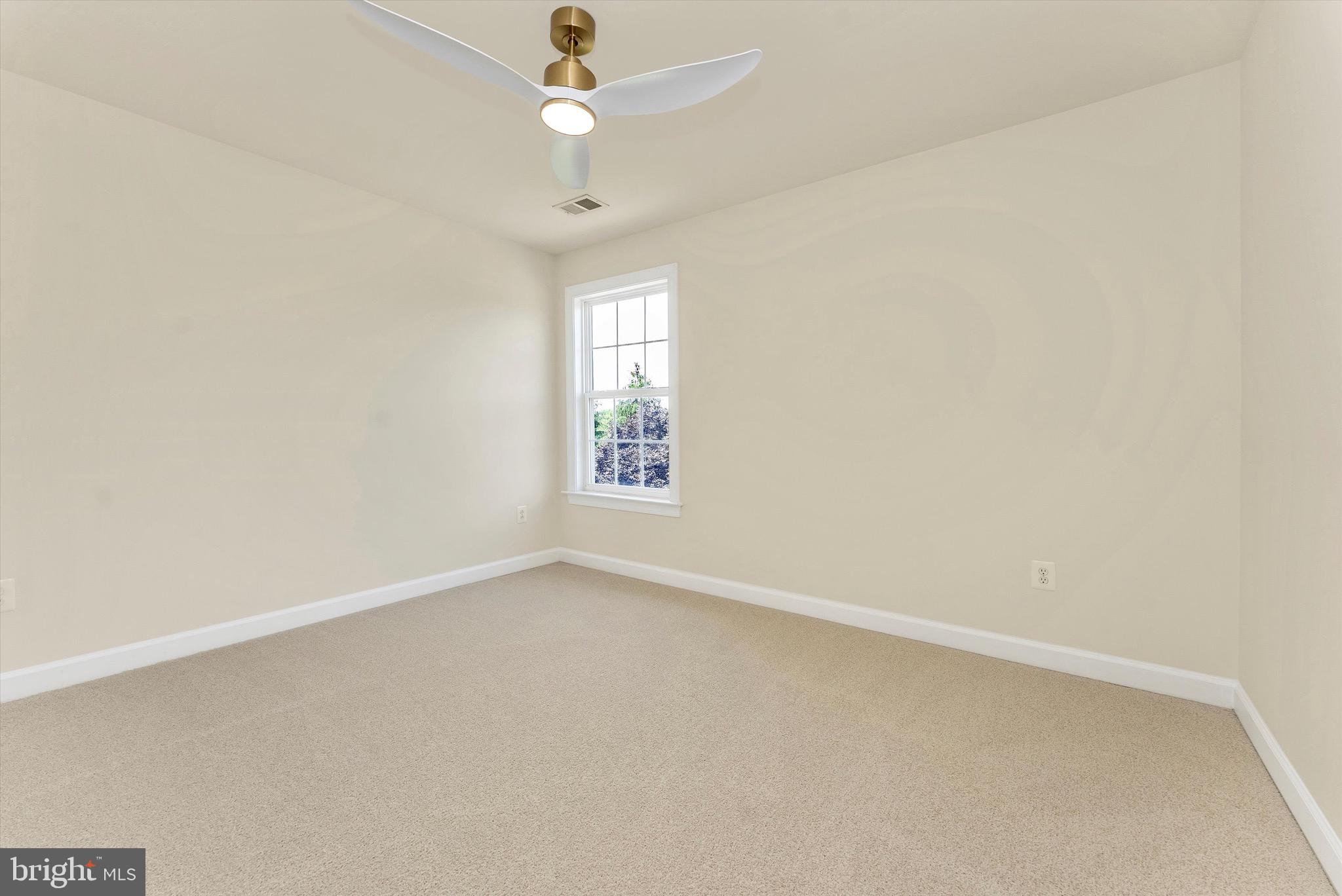 SUN MEADOW - Residential