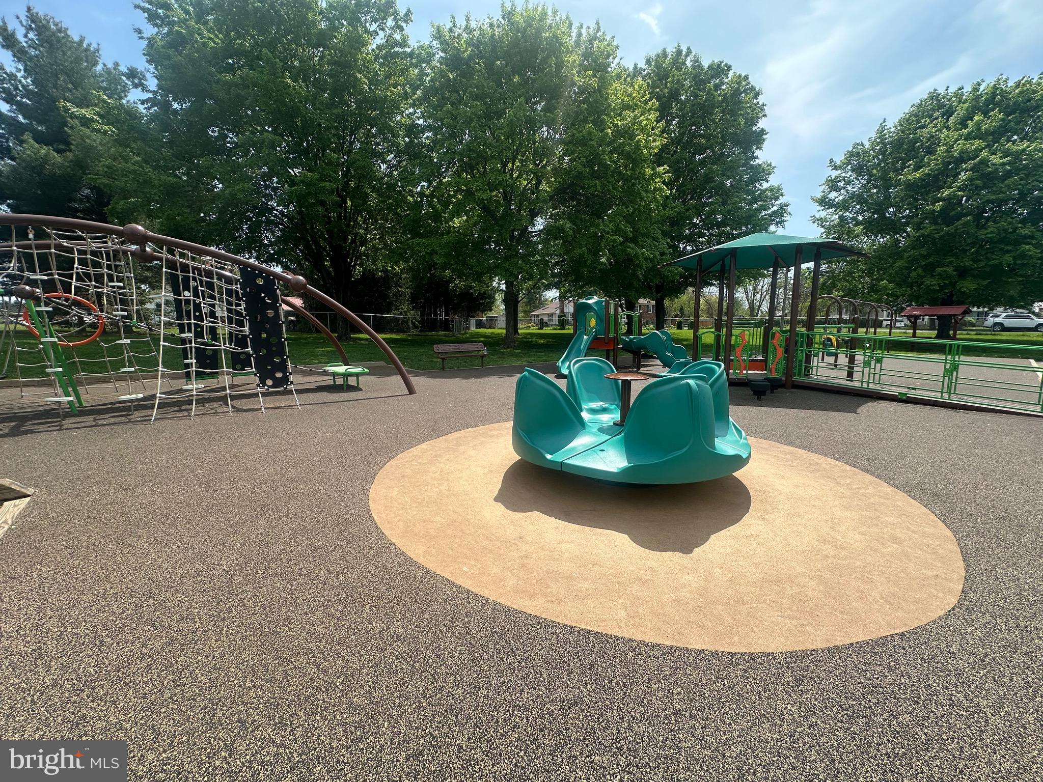 SUN MEADOW - Residential