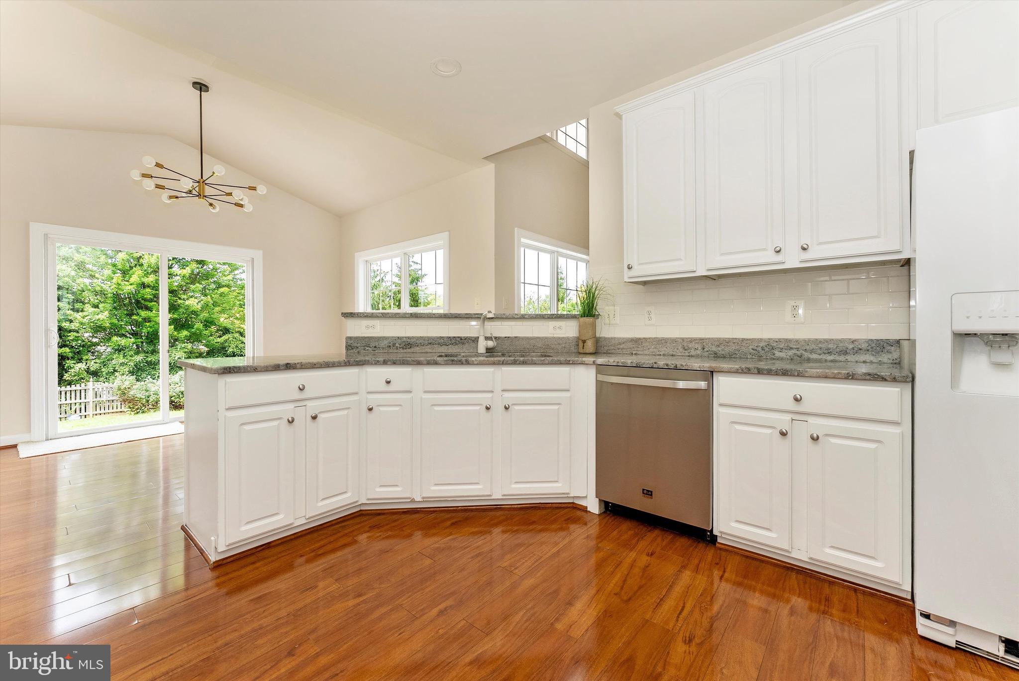 SUN MEADOW - Residential