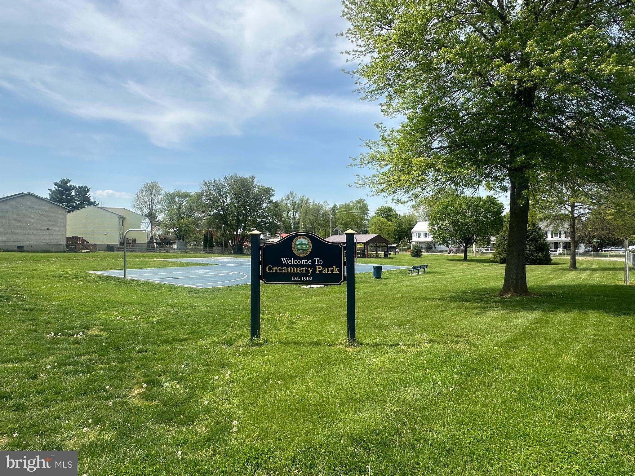 SUN MEADOW - Residential