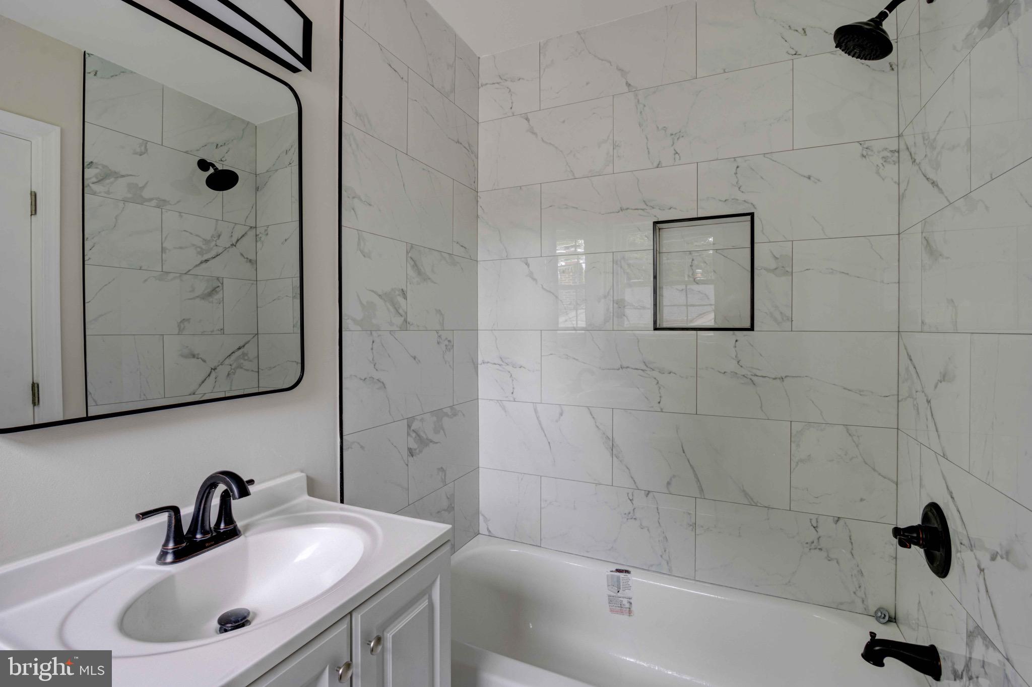 SILVER SPRING CNTRY CLUB - Residential