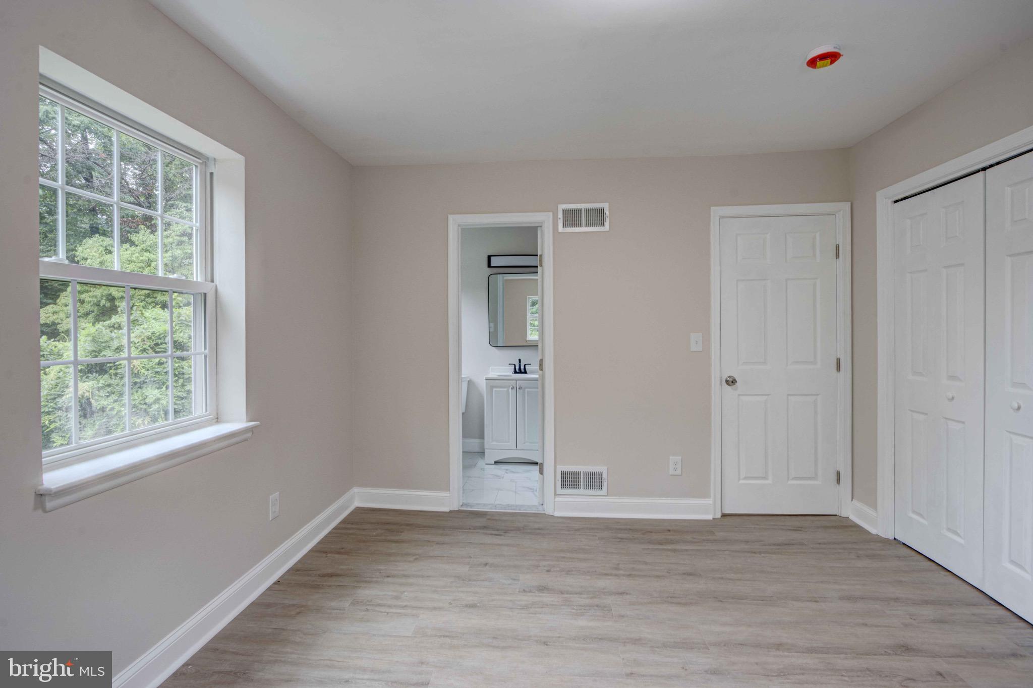 SILVER SPRING CNTRY CLUB - Residential