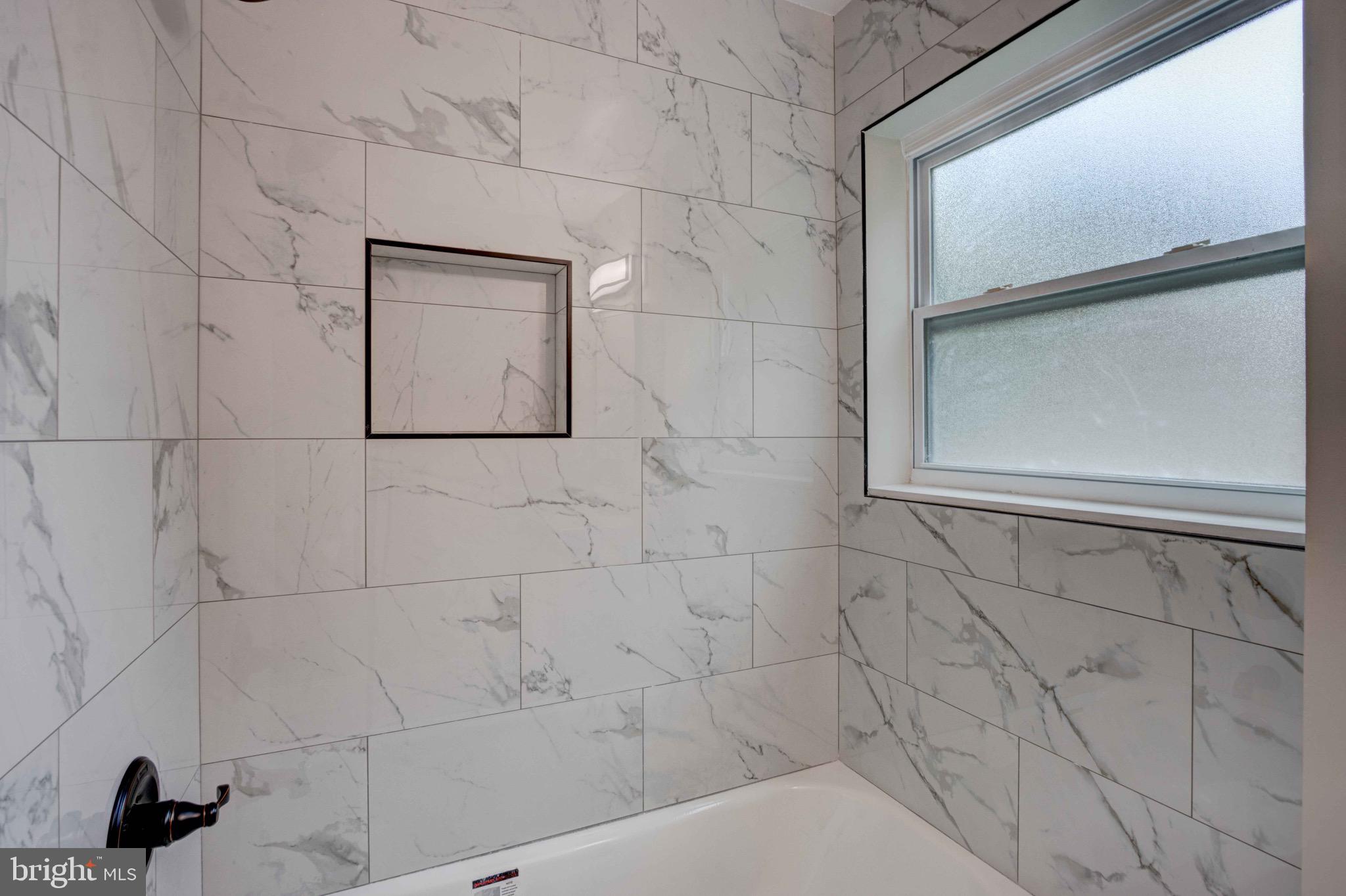 SILVER SPRING CNTRY CLUB - Residential