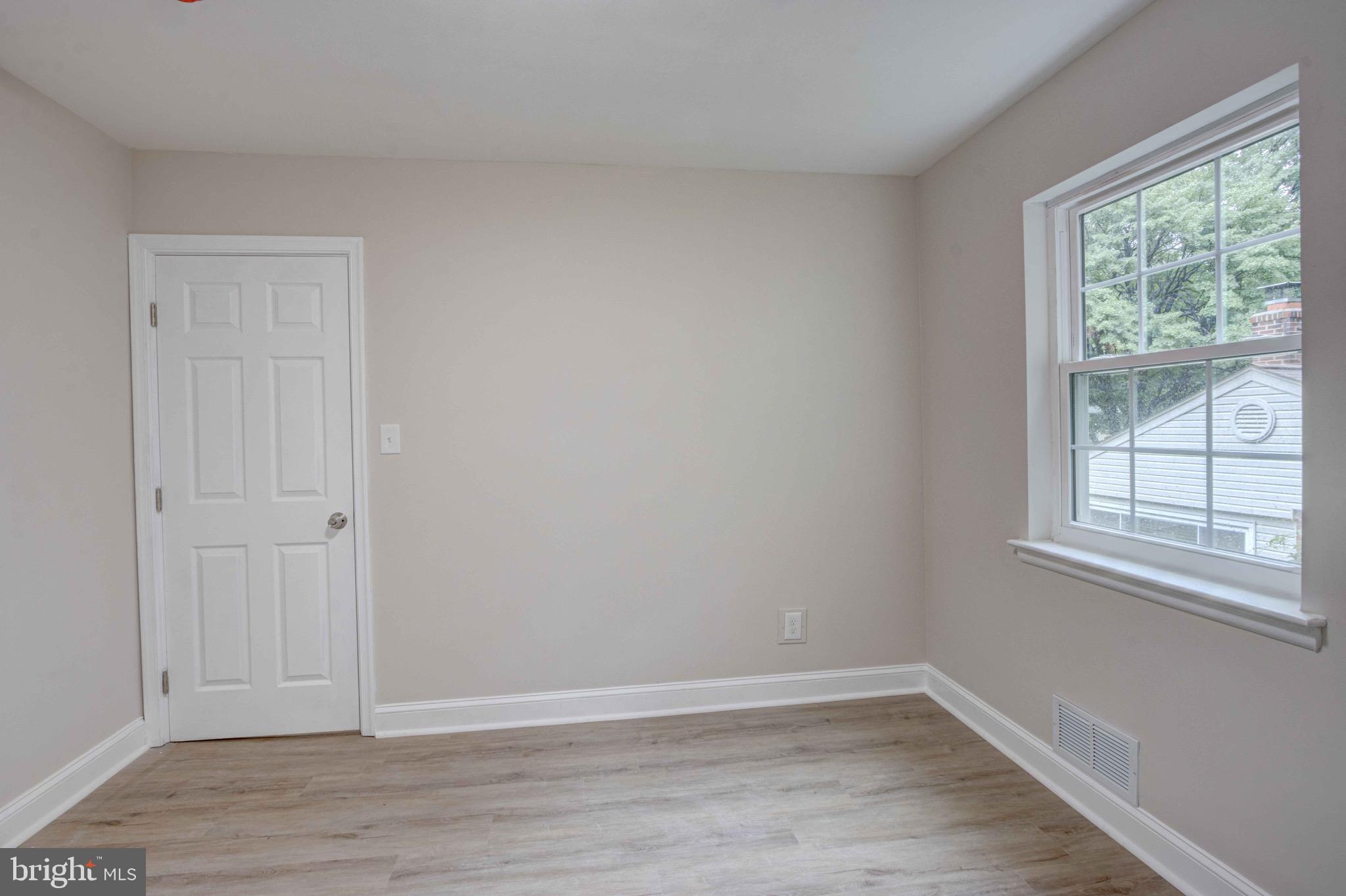 SILVER SPRING CNTRY CLUB - Residential