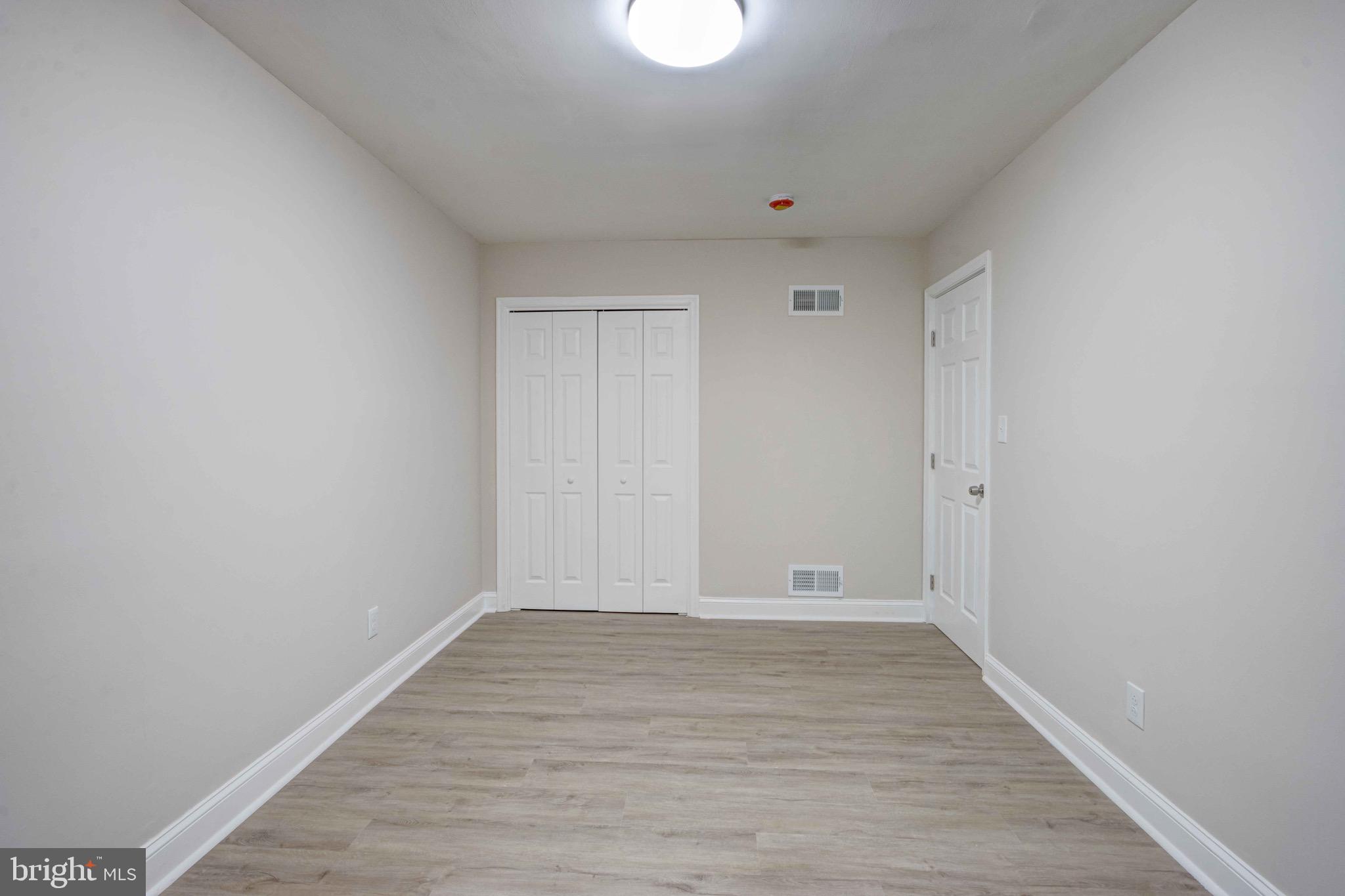 SILVER SPRING CNTRY CLUB - Residential