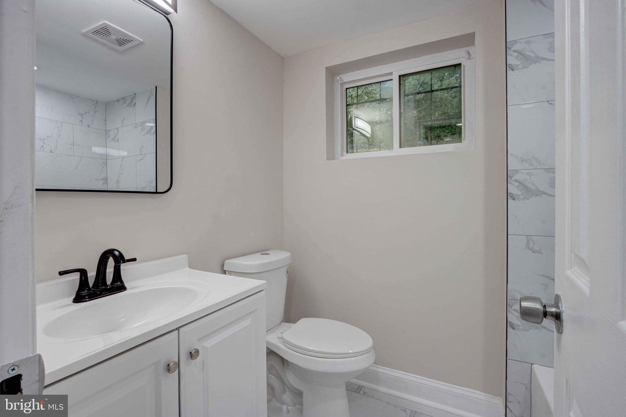 SILVER SPRING CNTRY CLUB - Residential