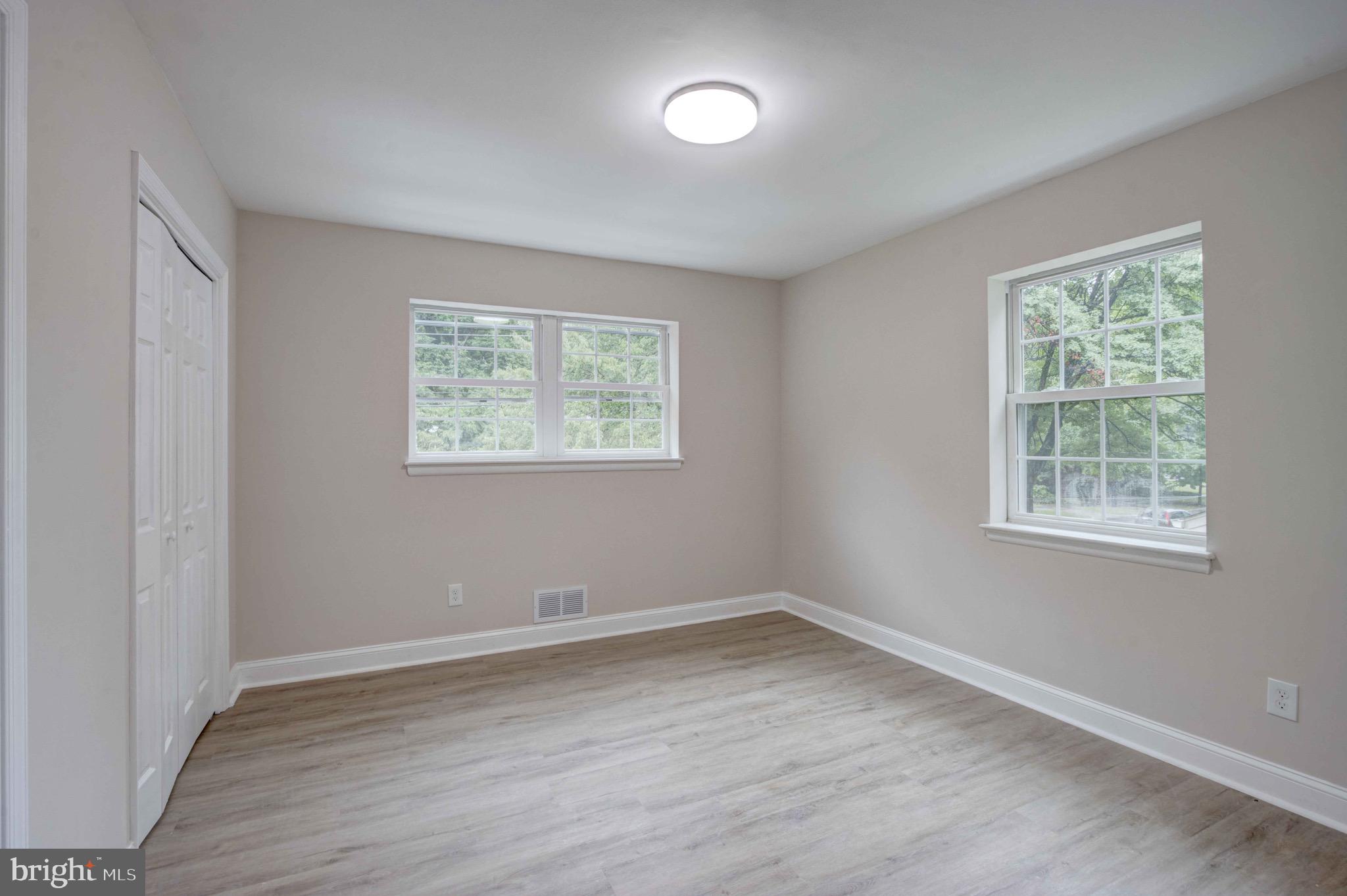 SILVER SPRING CNTRY CLUB - Residential