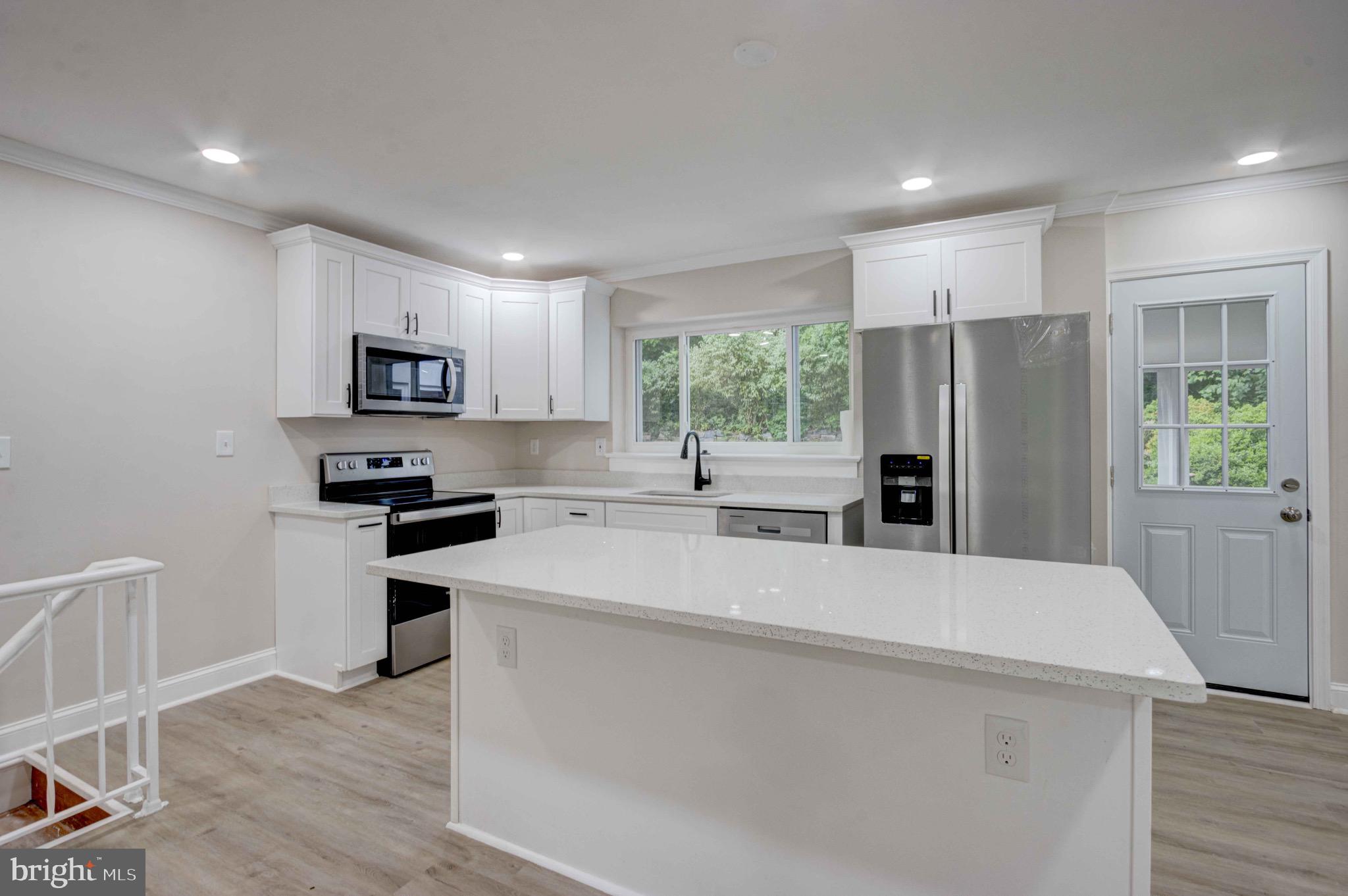 SILVER SPRING CNTRY CLUB - Residential