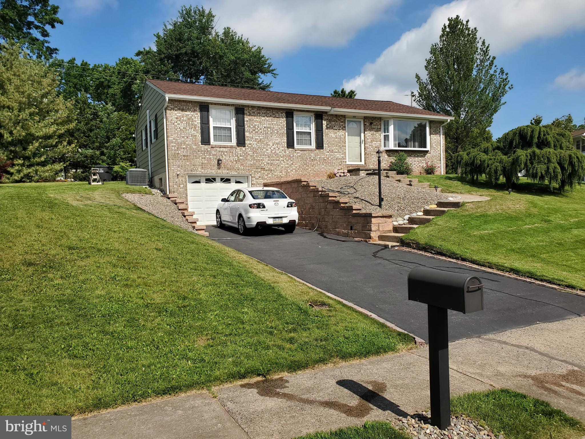 AMITY GARDENS - Residential