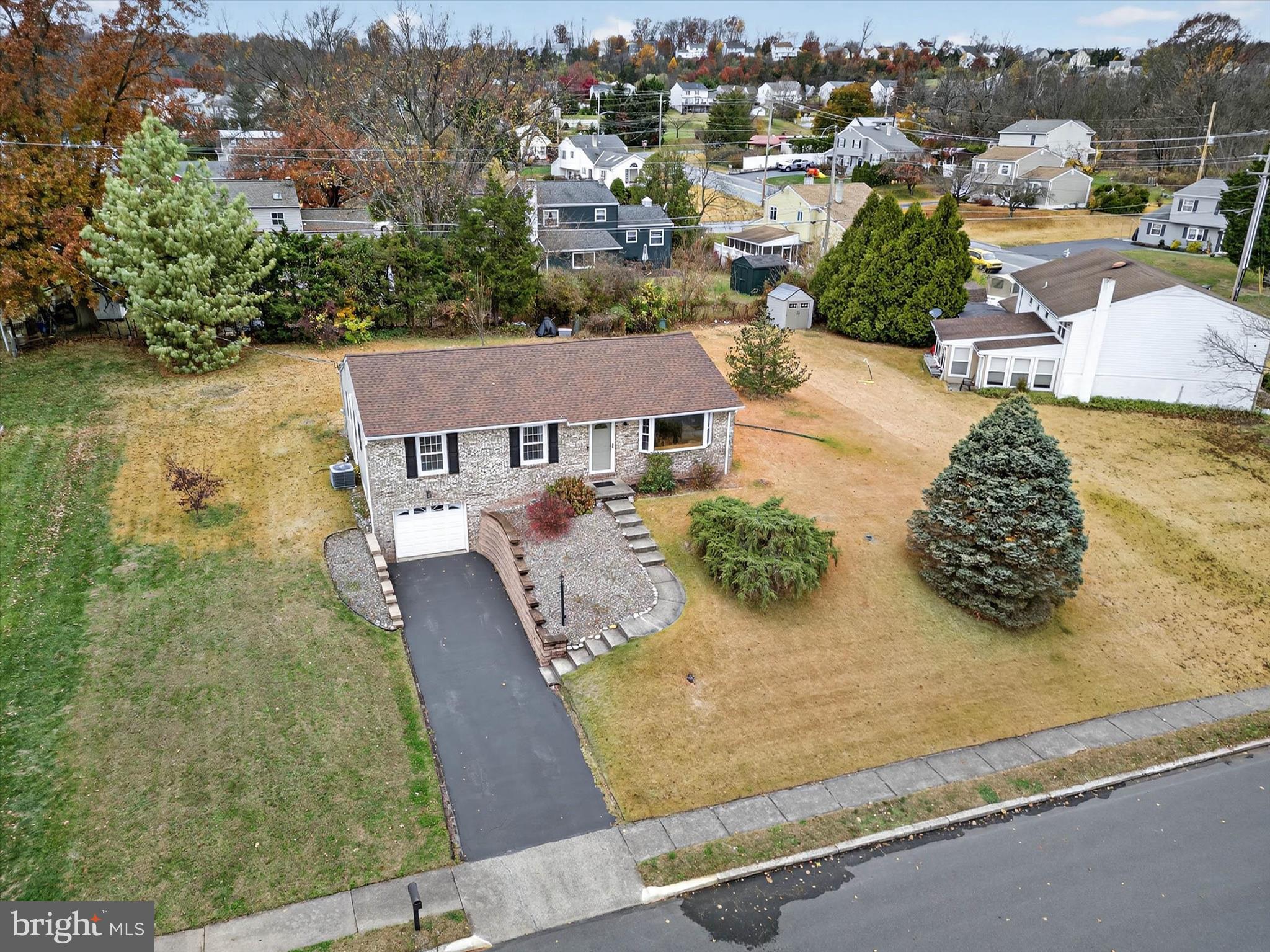 AMITY GARDENS - Residential