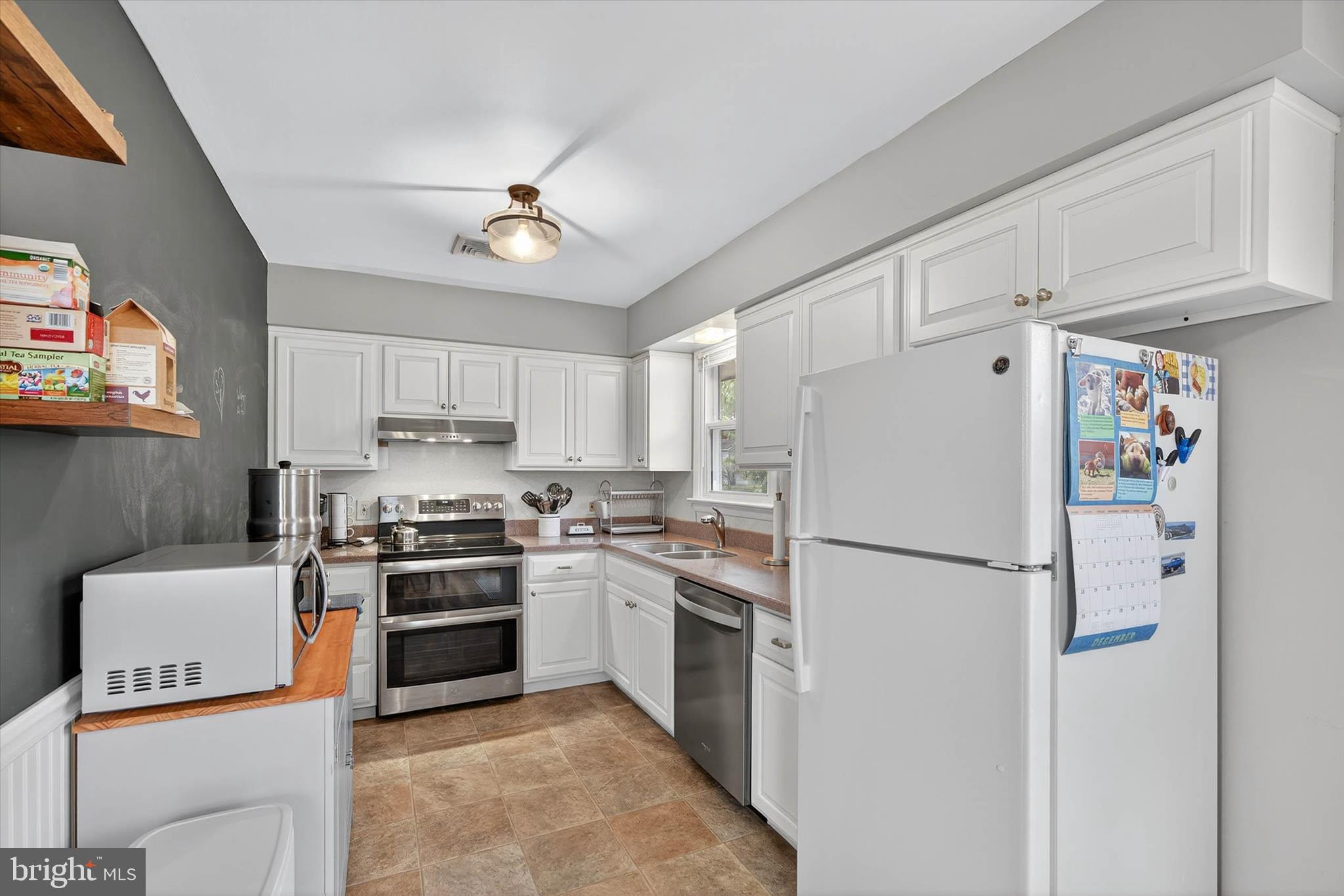 AMITY GARDENS - Residential