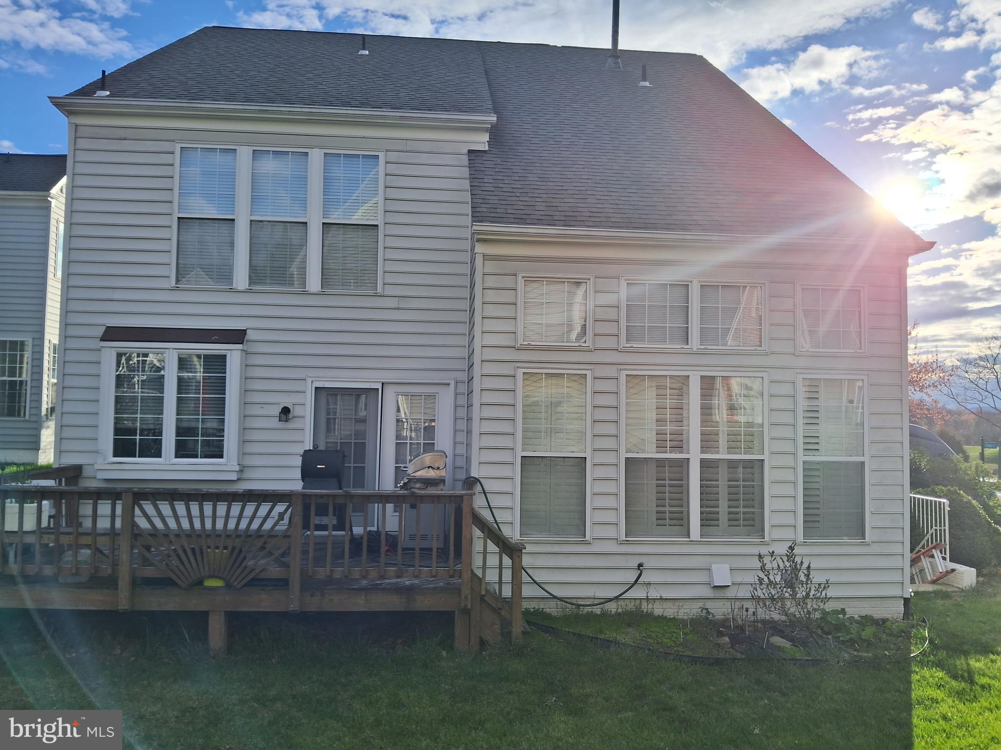 SOUTH RIDING - Residential Lease