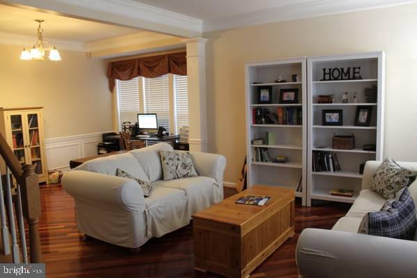 SOUTH RIDING - Residential Lease