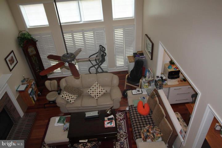 SOUTH RIDING - Residential Lease