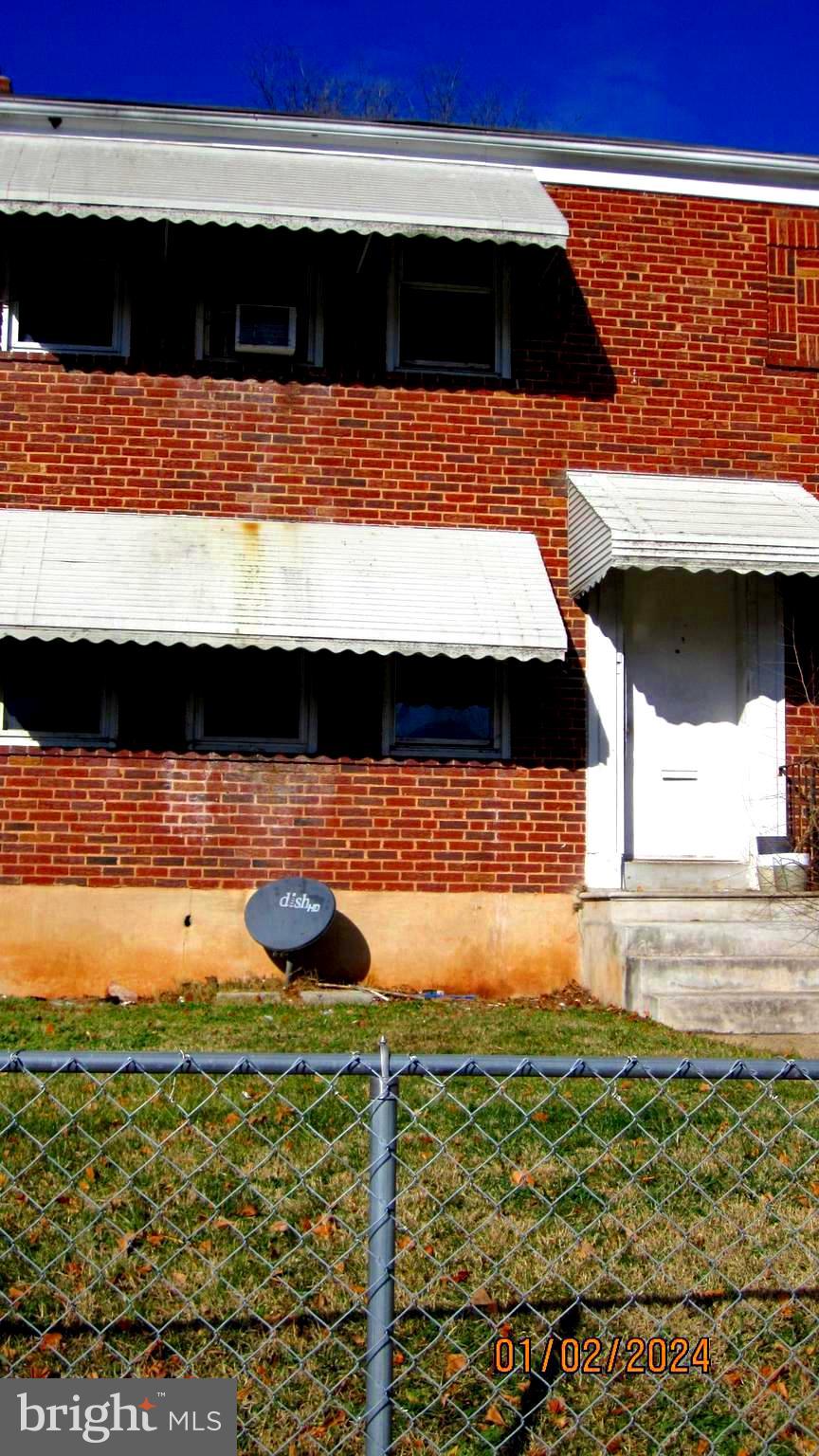 EAST ARLINGTON - Residential