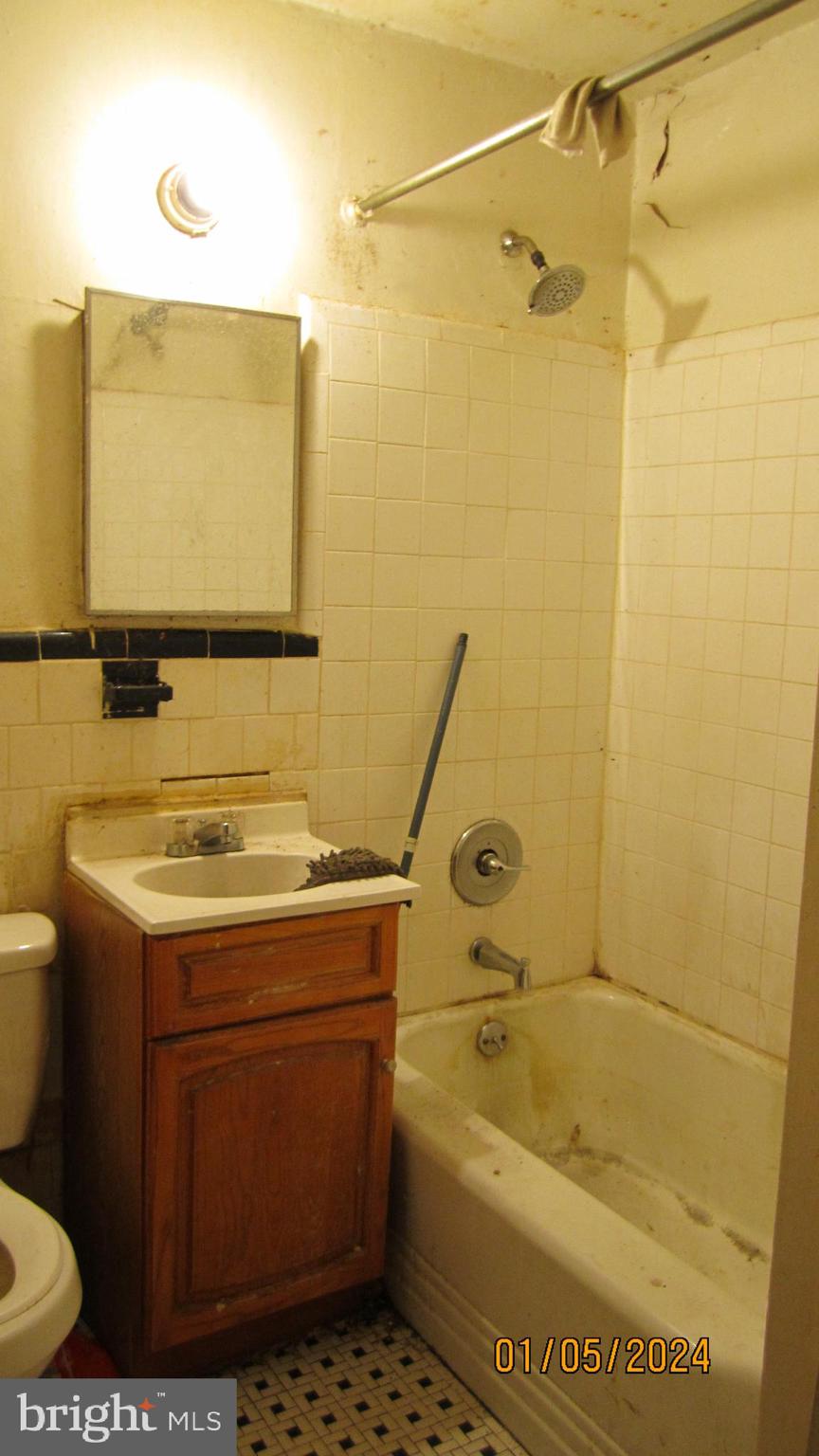 EAST ARLINGTON - Residential