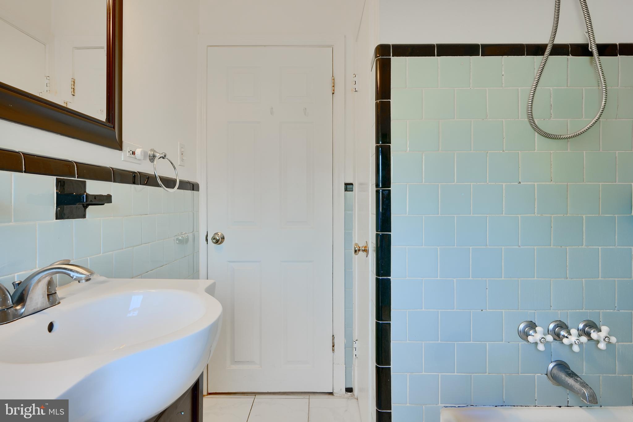 KNETTISHALL - Residential