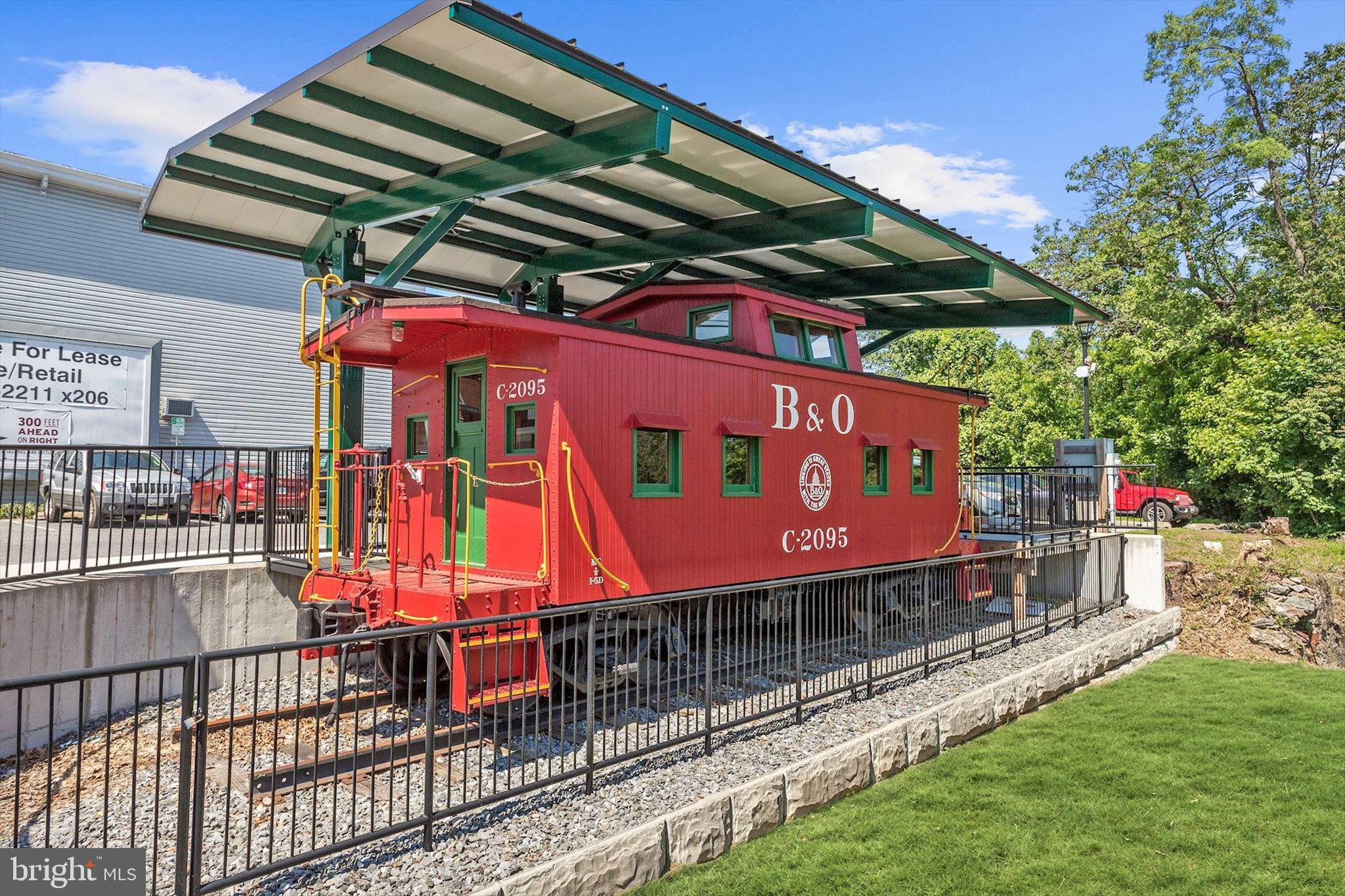 NOTTINGHAM VILLAGE - Residential