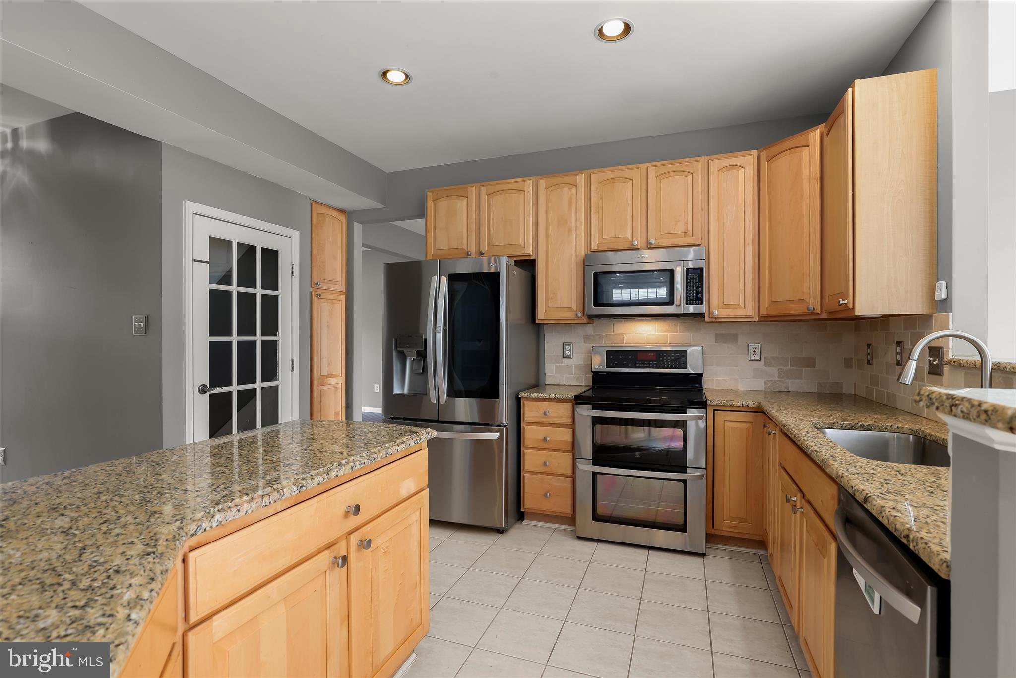 NOTTINGHAM VILLAGE - Residential