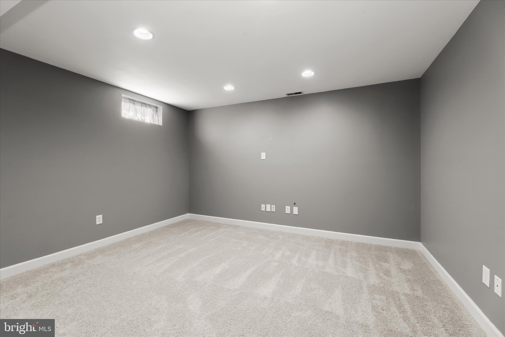 NOTTINGHAM VILLAGE - Residential