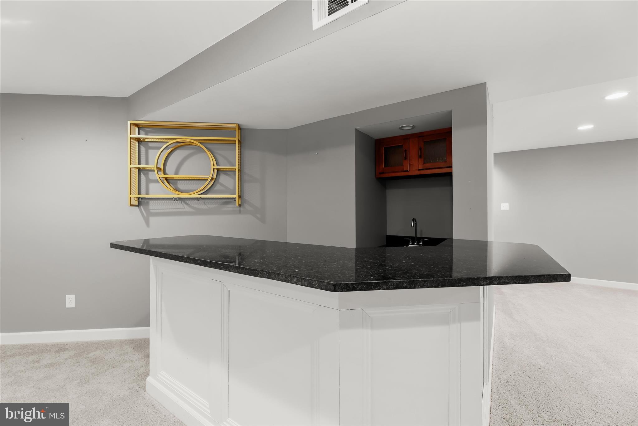 NOTTINGHAM VILLAGE - Residential