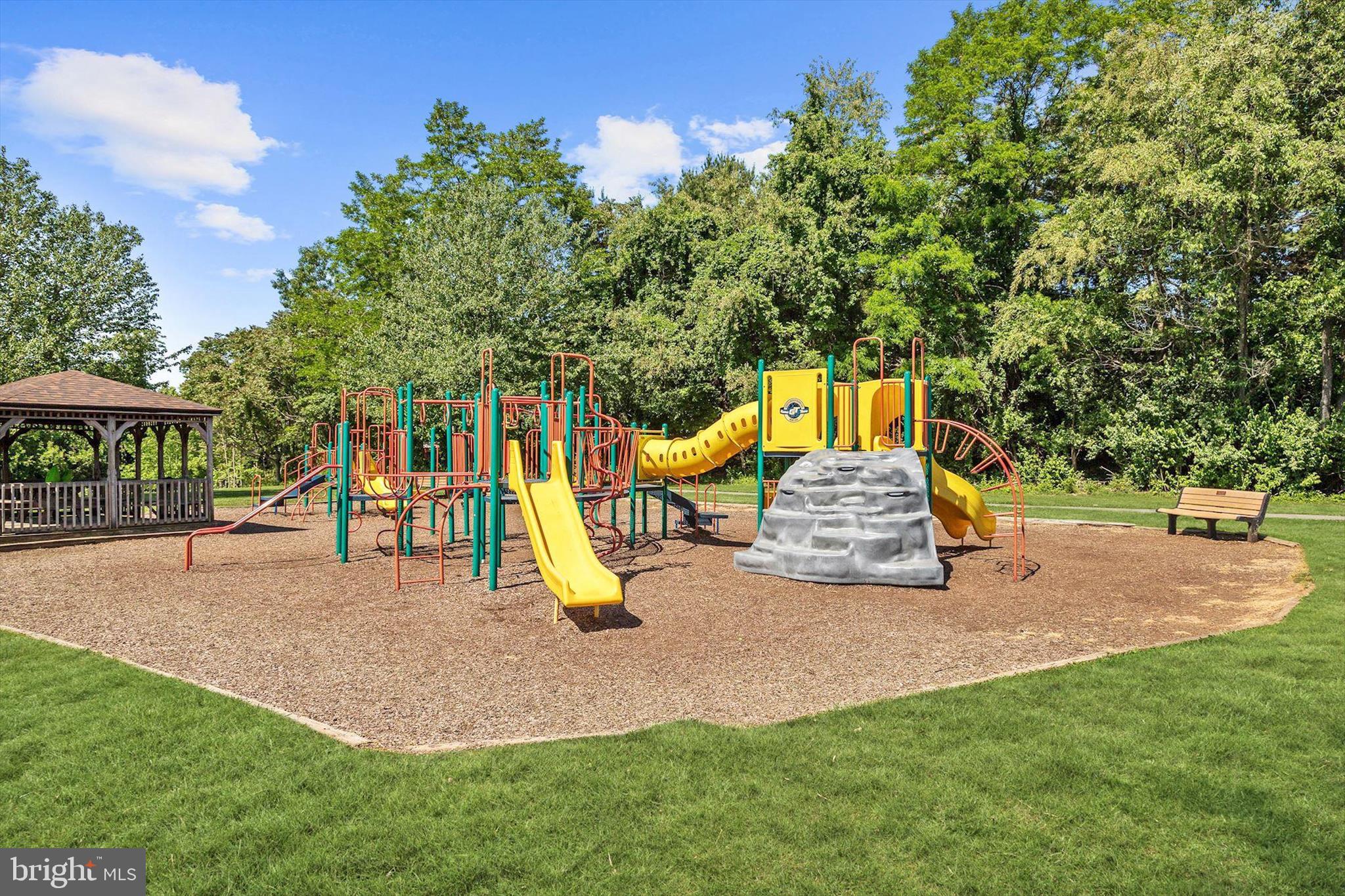 NOTTINGHAM VILLAGE - Residential