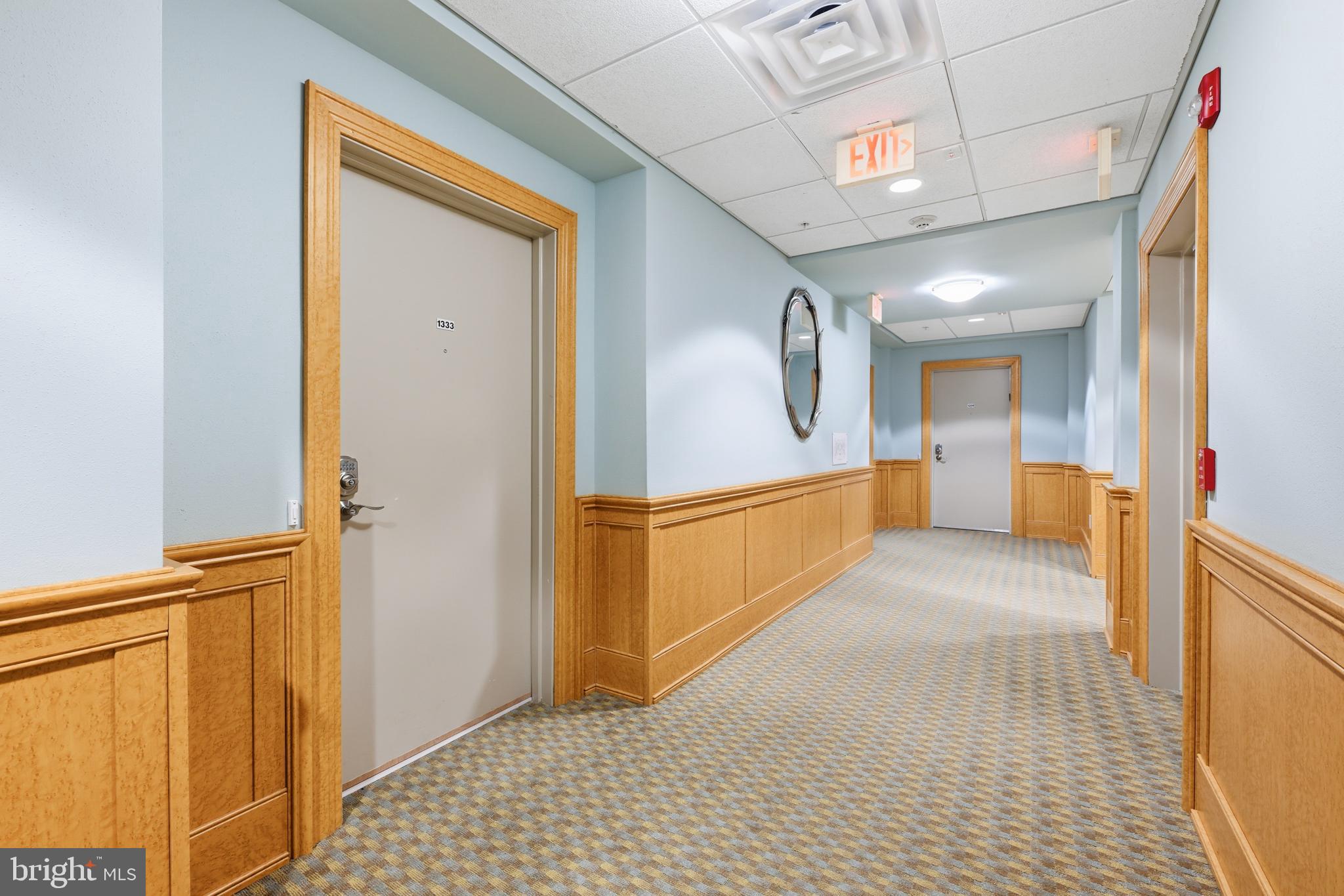 MERIDIAN VALLEY SQ - Residential