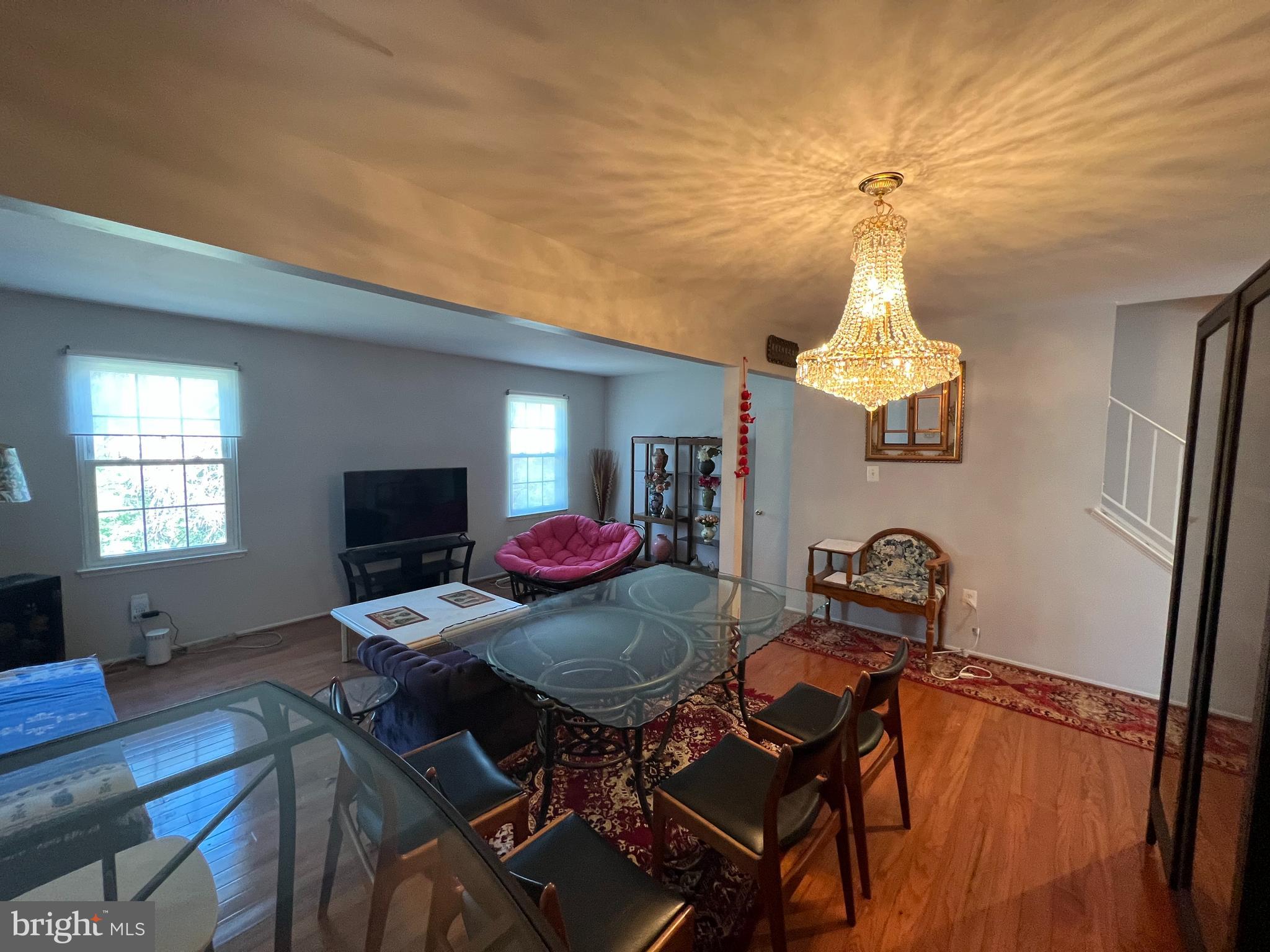 DERWOOD STATION - Residential Lease