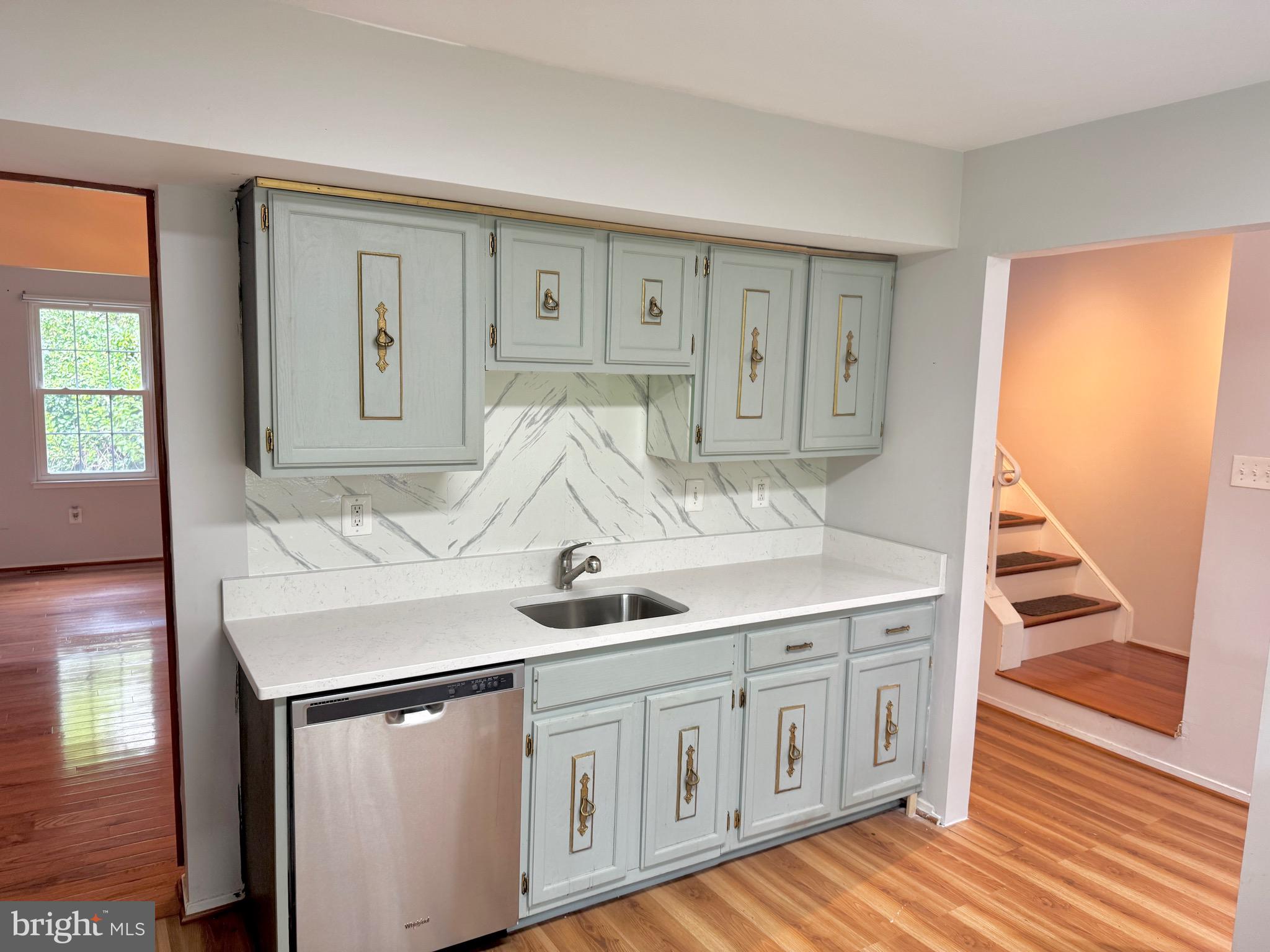 DERWOOD STATION - Residential Lease