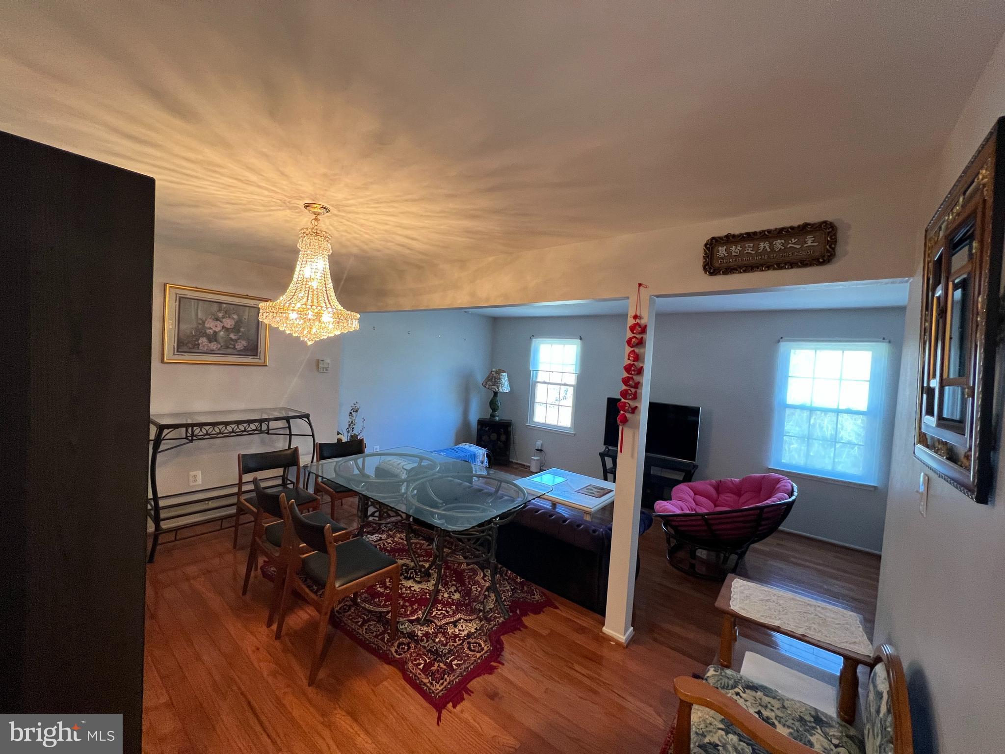 DERWOOD STATION - Residential Lease