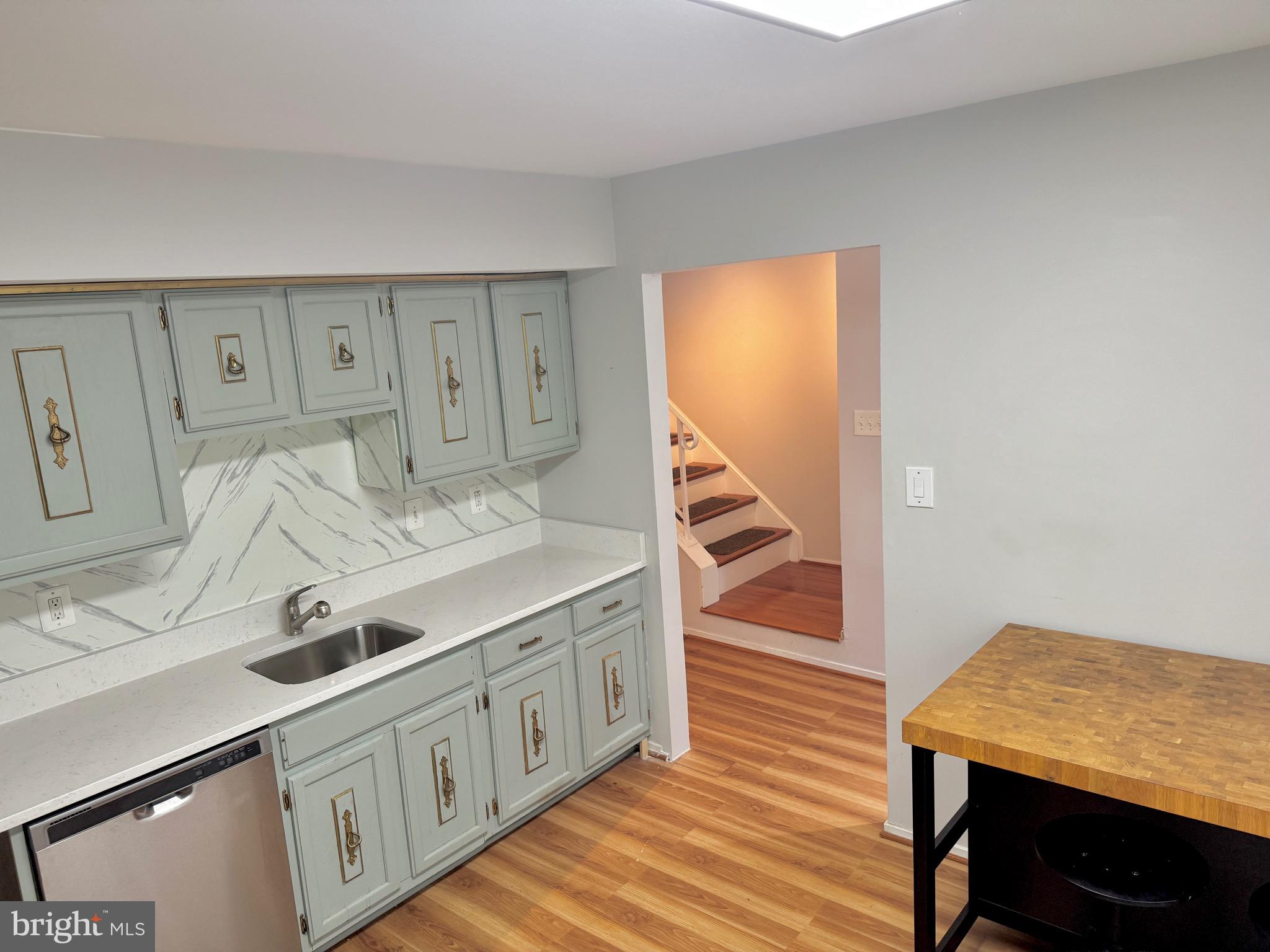 DERWOOD STATION - Residential Lease