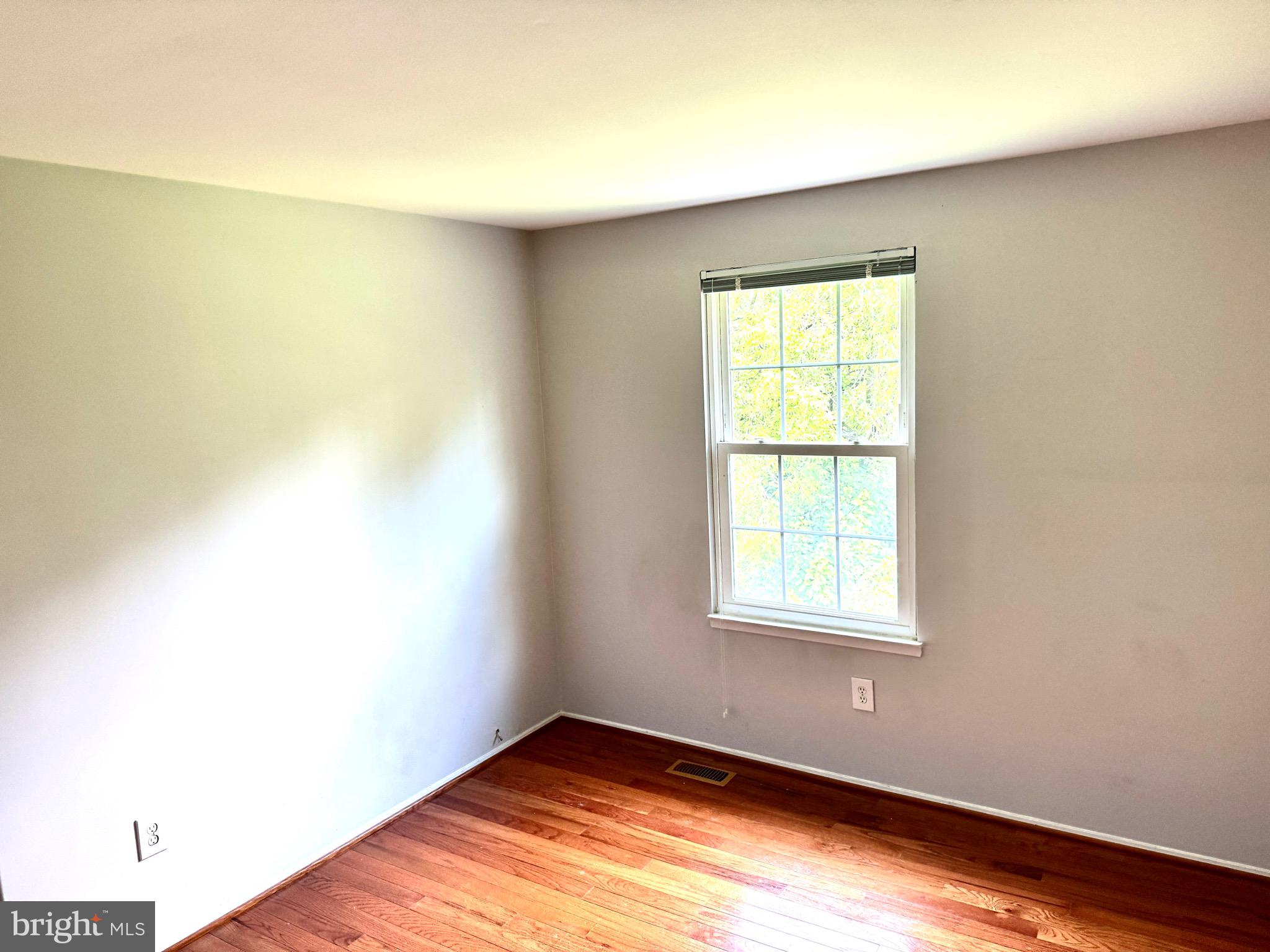 DERWOOD STATION - Residential Lease