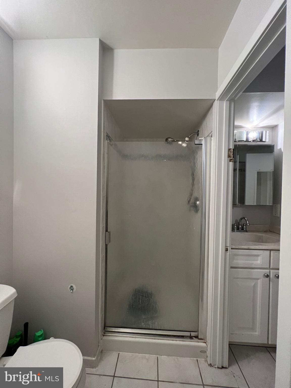 DERWOOD STATION - Residential Lease