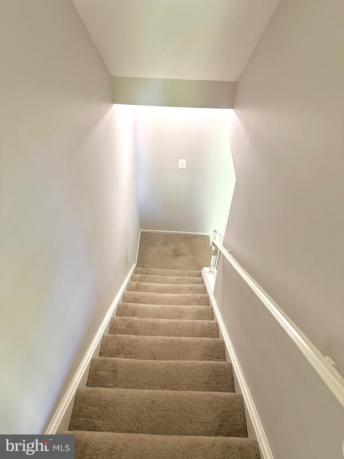 DERWOOD STATION - Residential Lease