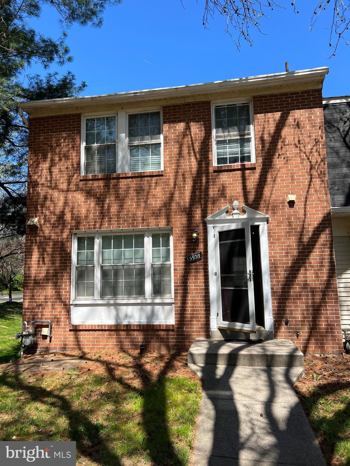 DERWOOD STATION - Residential Lease
