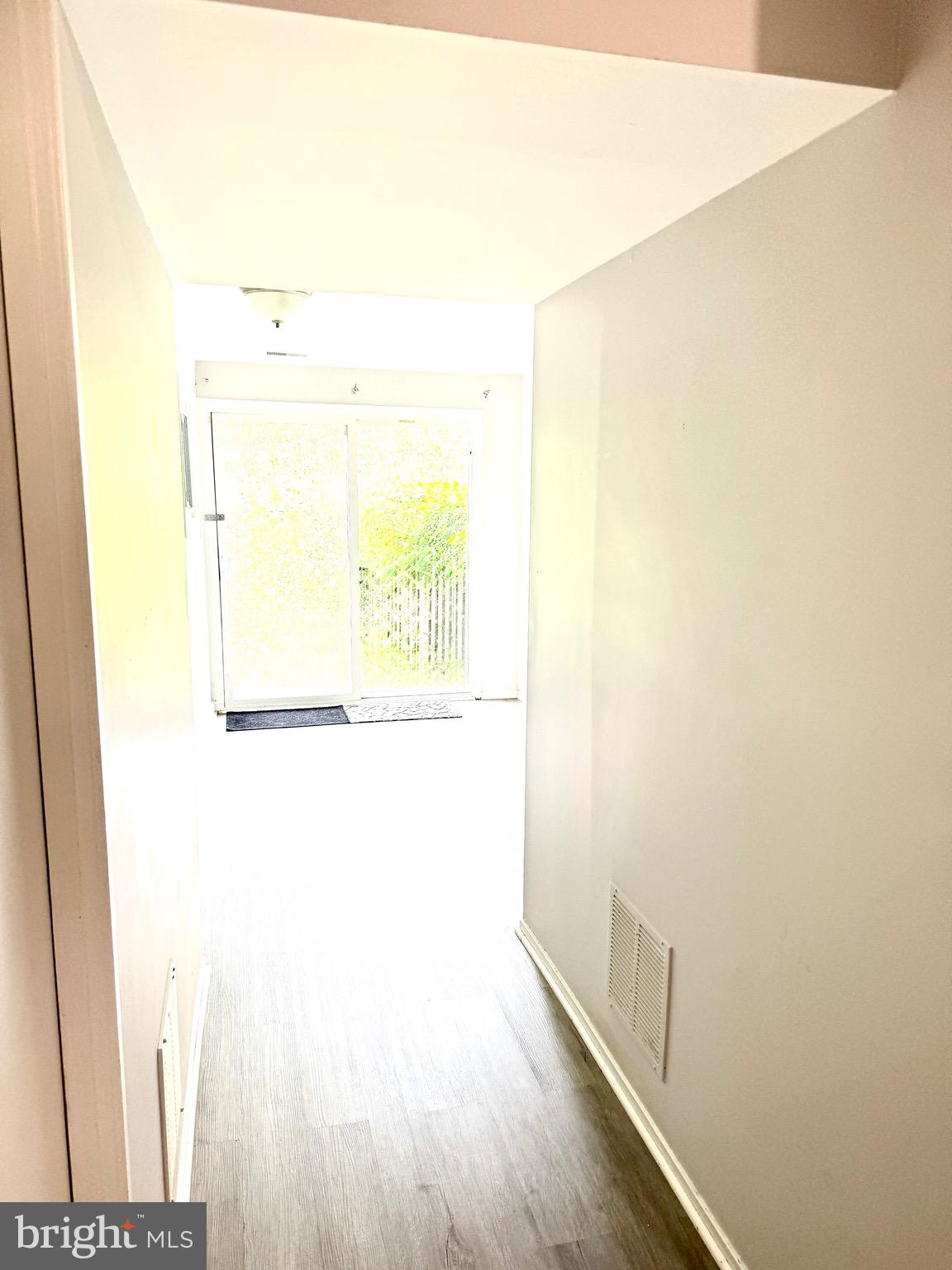 DERWOOD STATION - Residential Lease