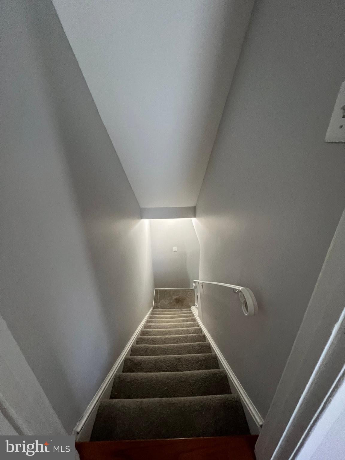 DERWOOD STATION - Residential Lease