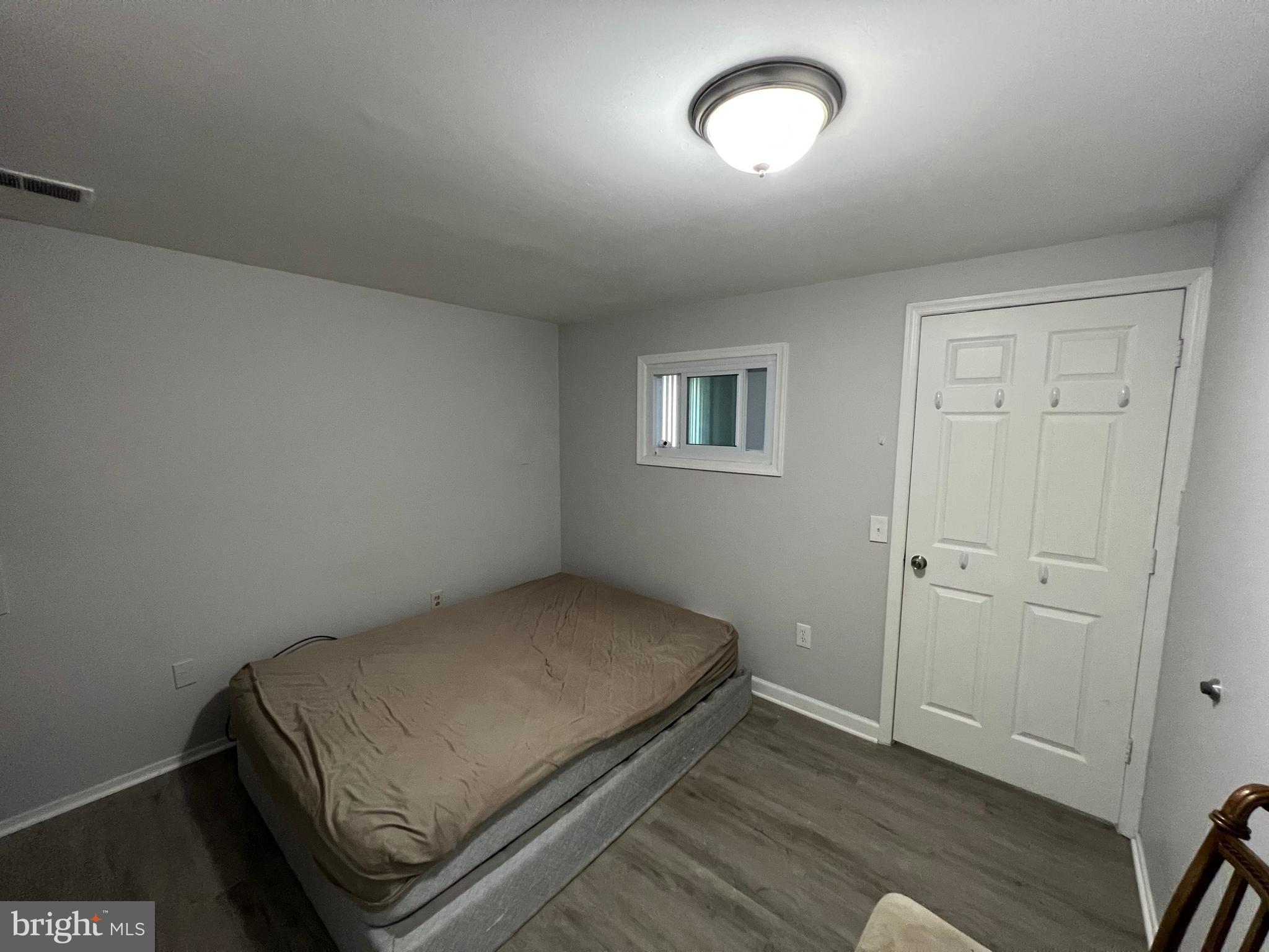 DERWOOD STATION - Residential Lease