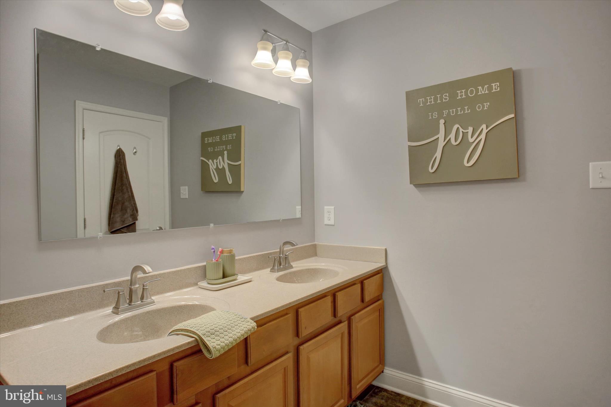 ANTRIM CROSSING - Residential