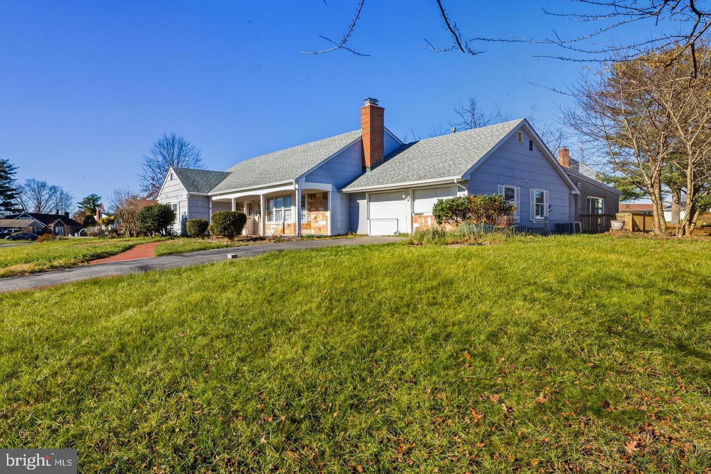 125 COUNTRY CLUB ROAD