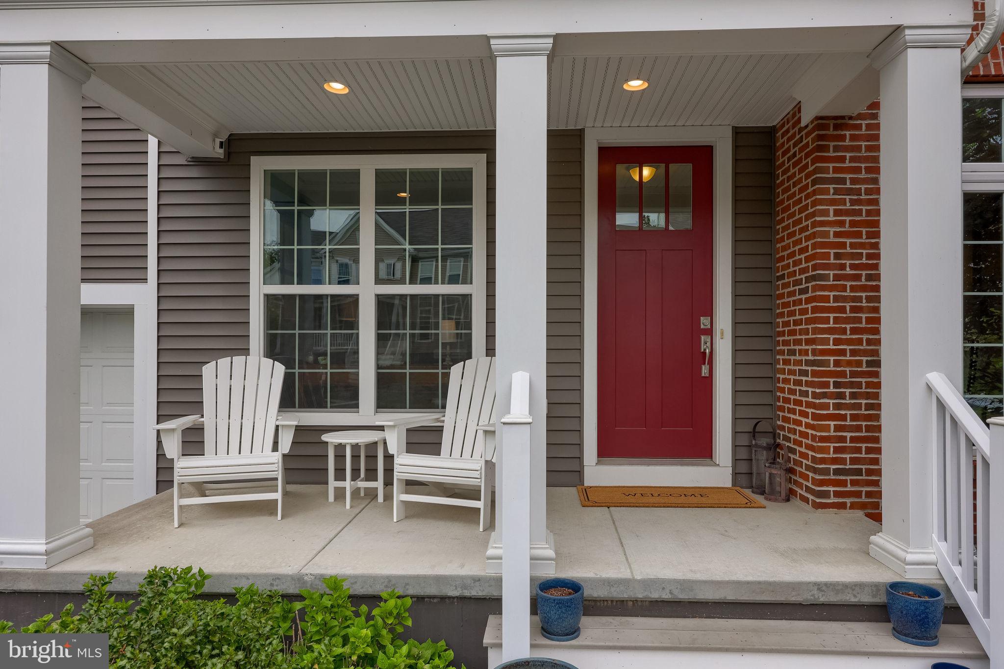 1129 EDGEMOOR COURT