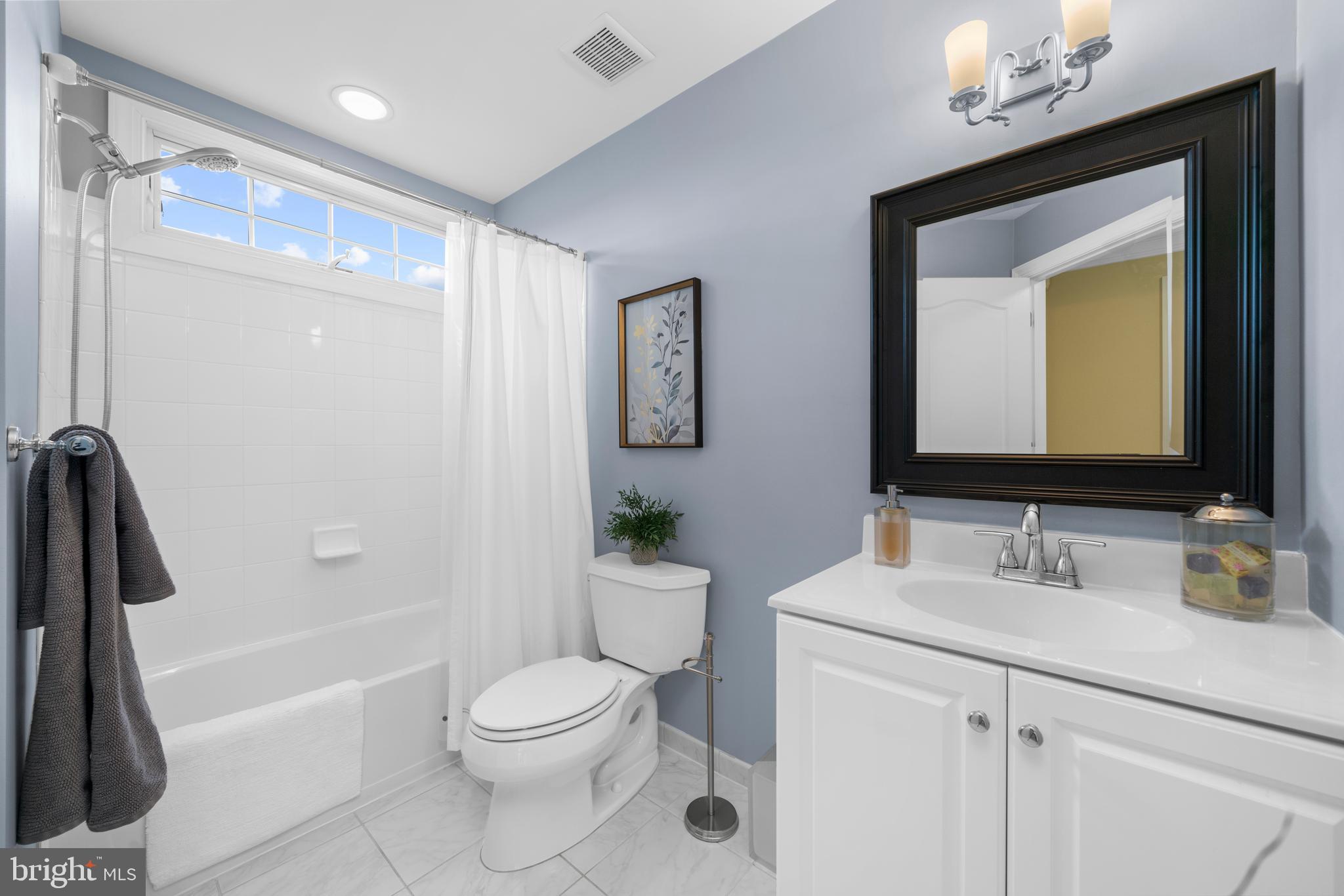LEDERACH GOLF FAIRWY - Residential