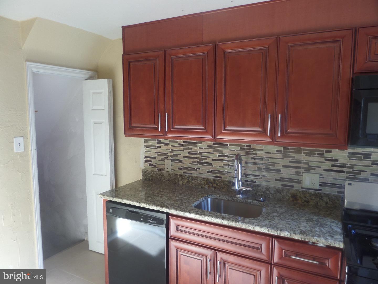 MAYFAIR (WEST) - Residential Lease