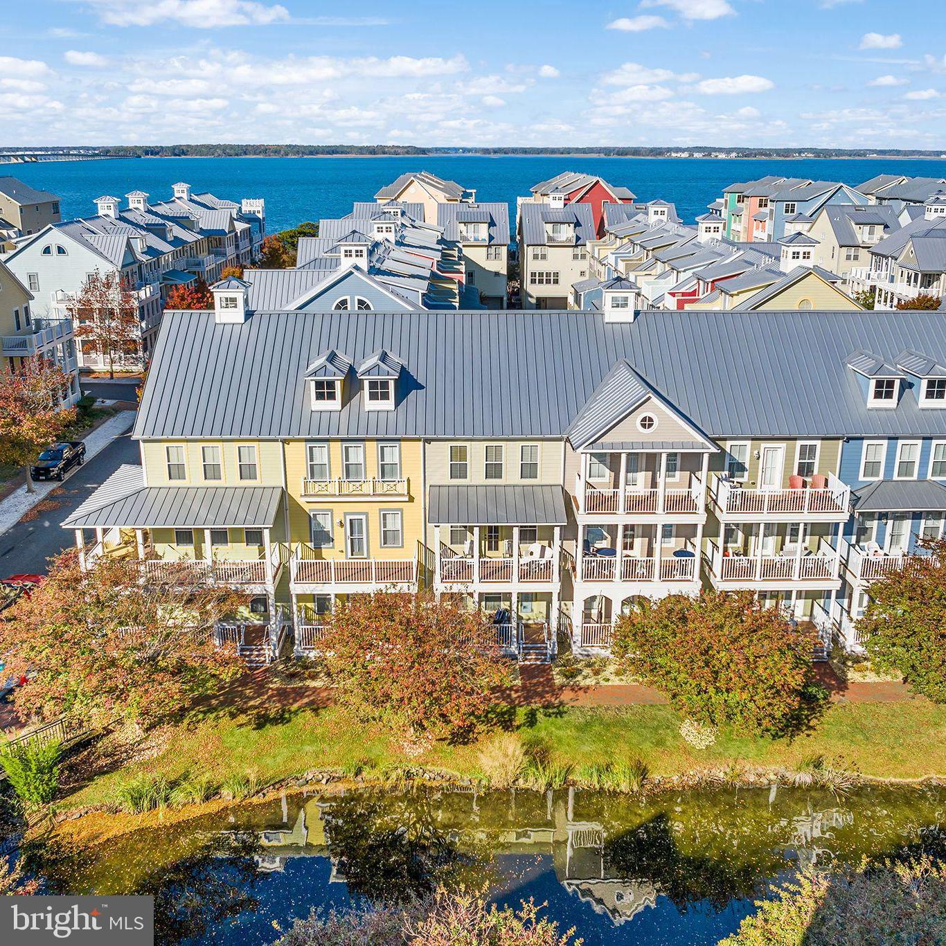 SUNSET ISLAND - Residential