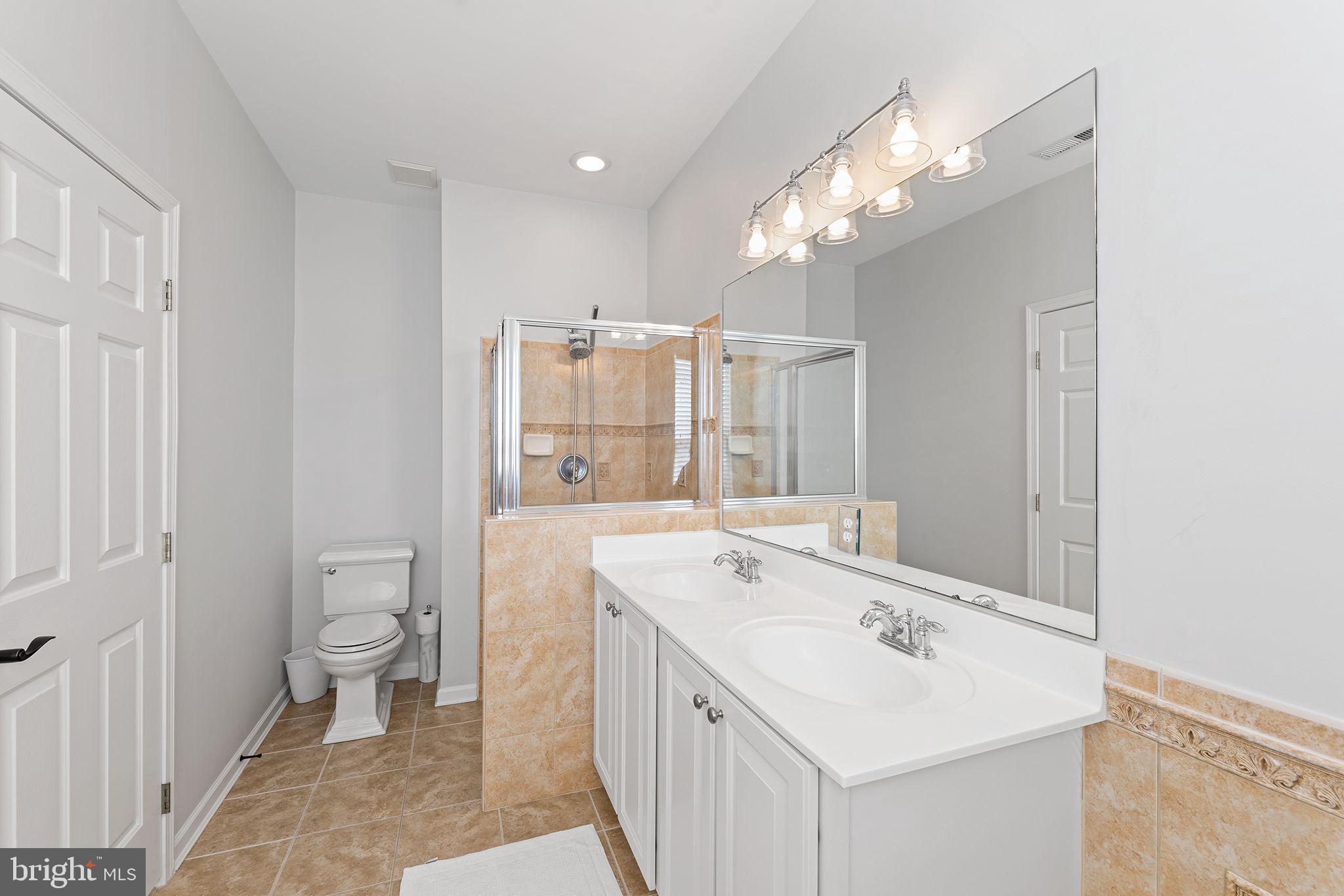 SUNSET ISLAND - Residential